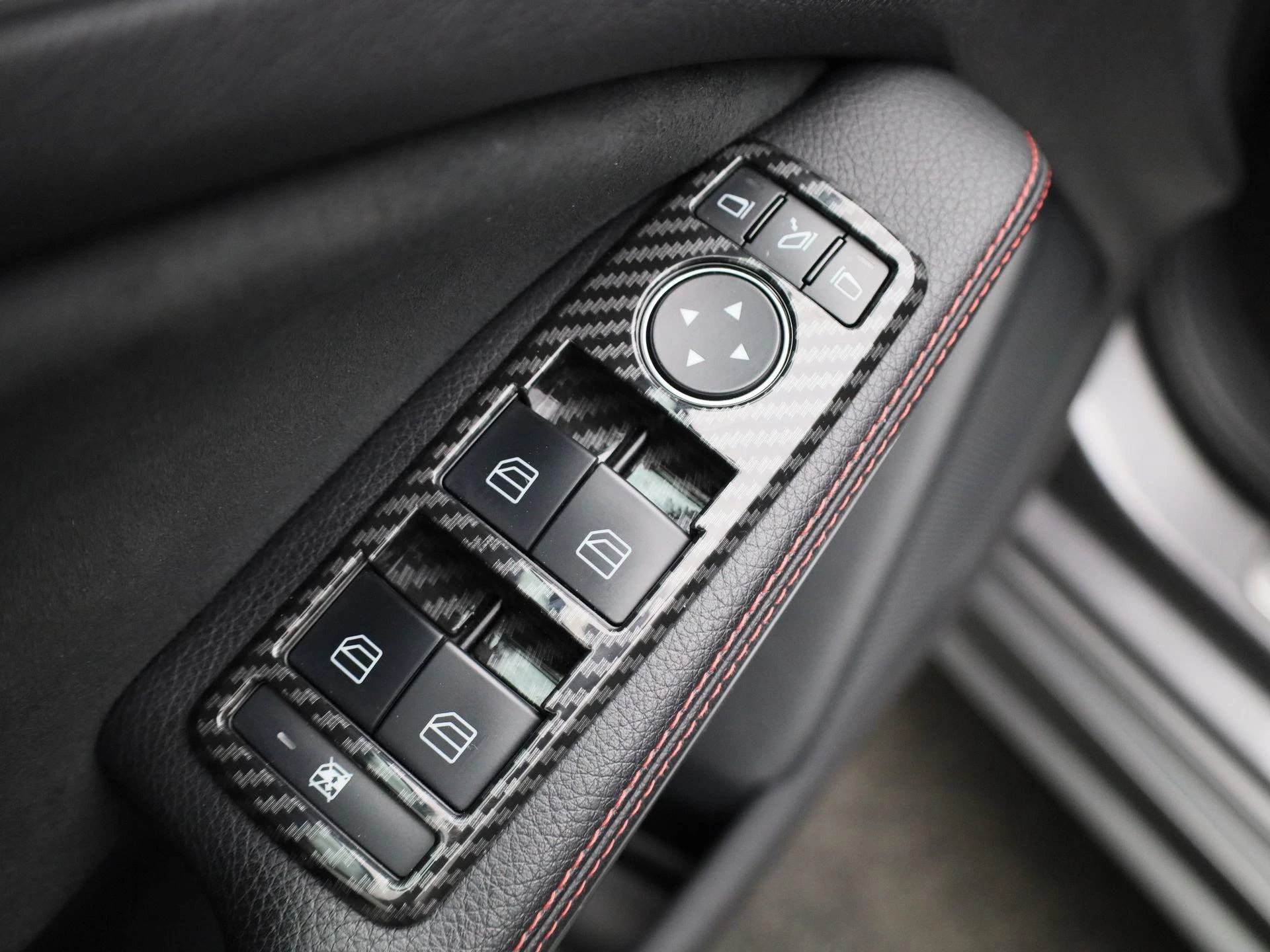 Mercedes-Benz-A-Klasse-image-32