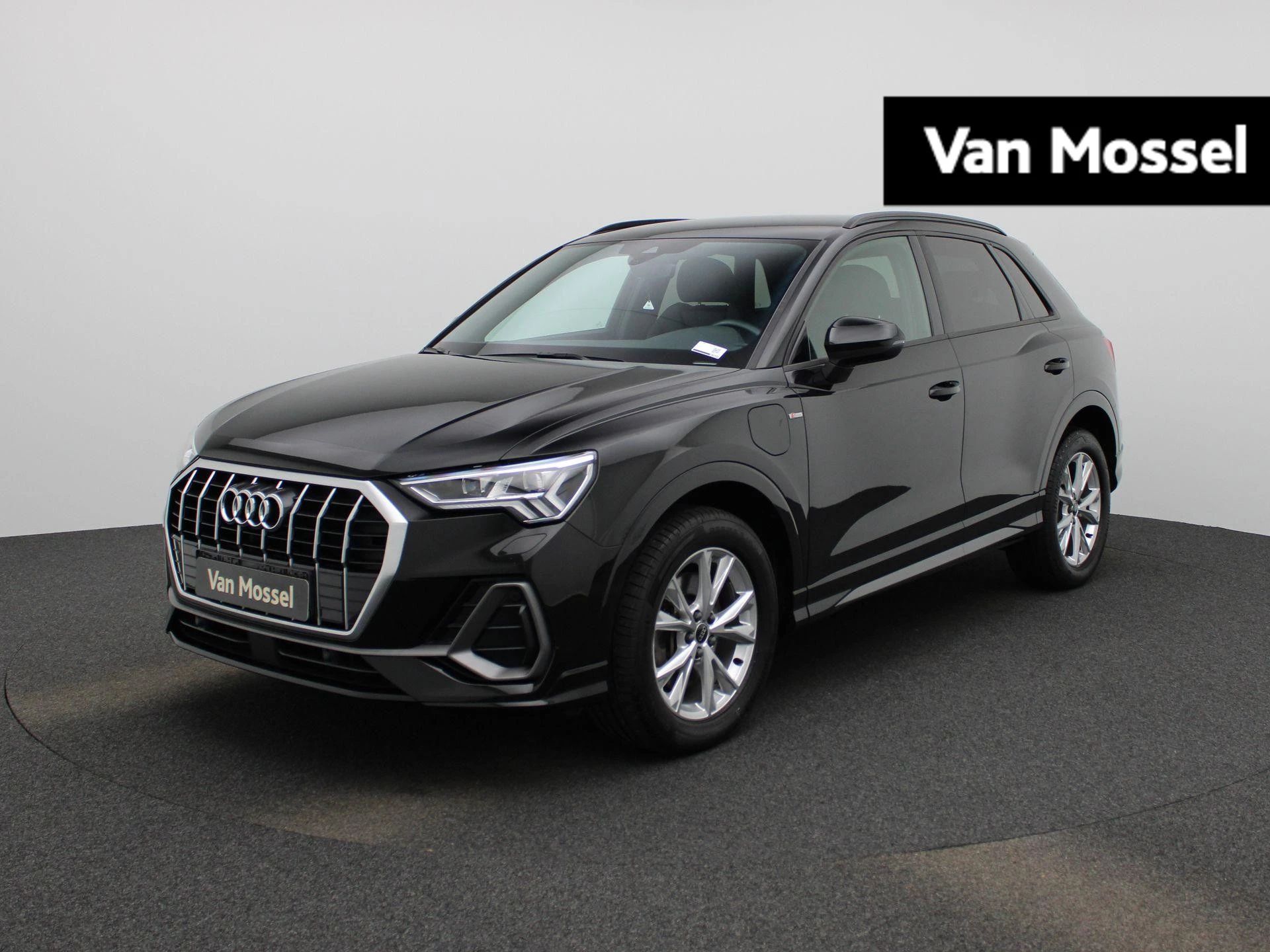 Audi-Q3-image-0