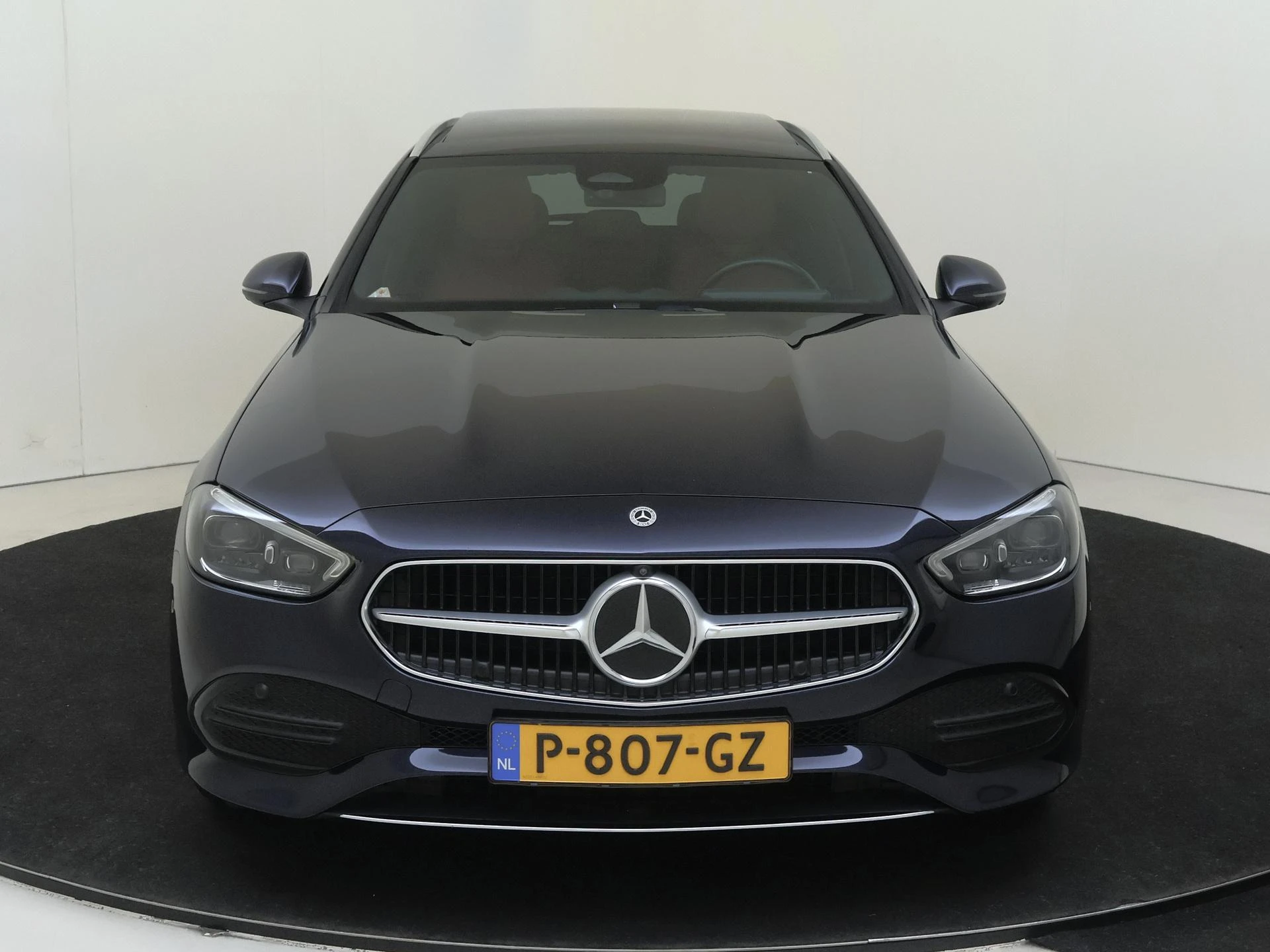 Mercedes-Benz-C-Klasse-image-5