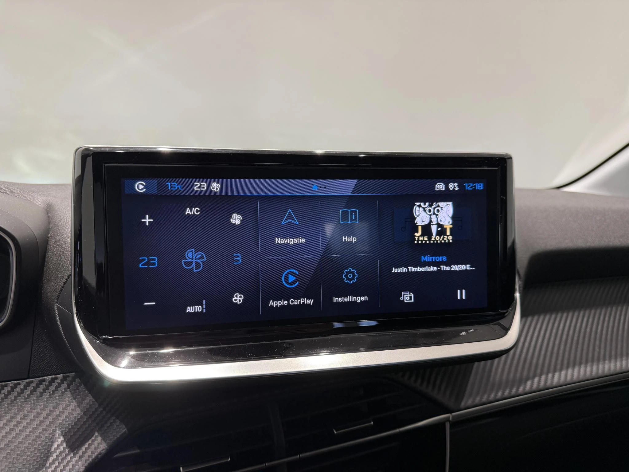 Peugeot-208-image-21