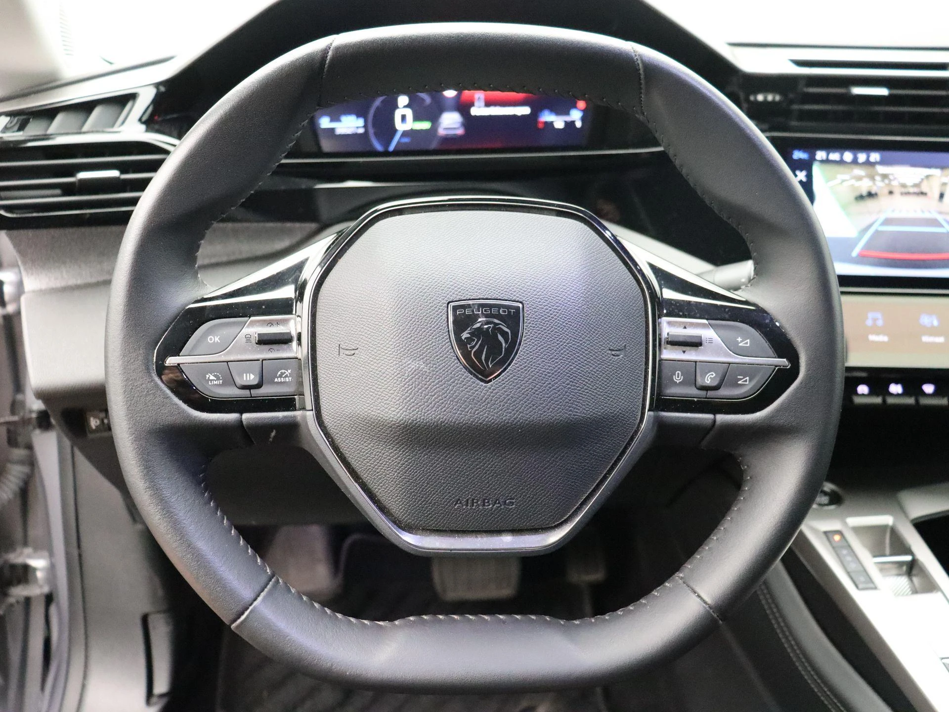 Peugeot-e-308-image-14