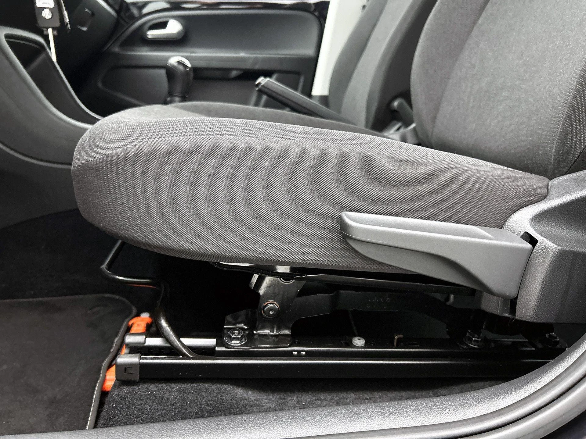 Volkswagen-up!-image-20