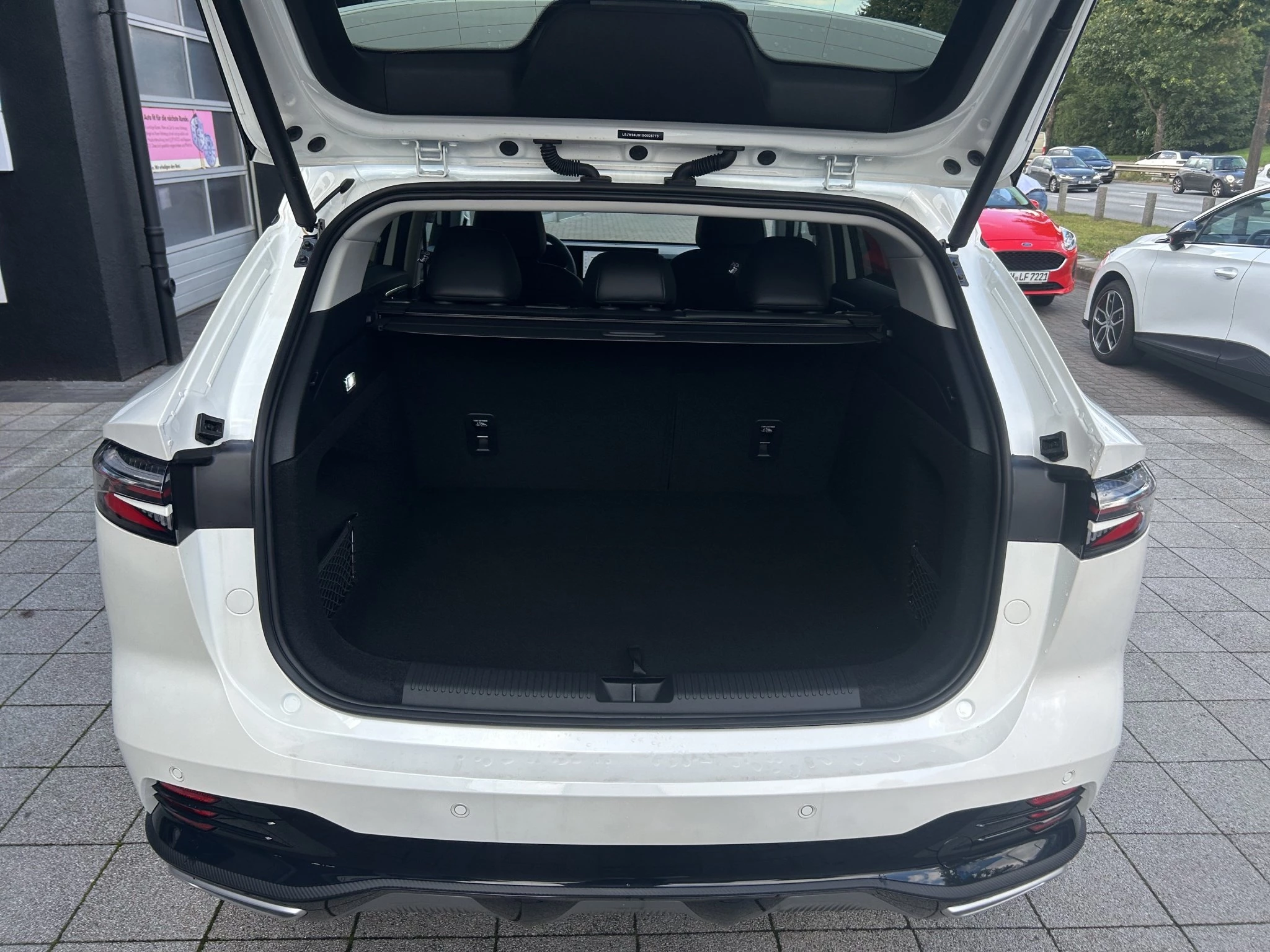 MG HS Luxury 1.5T-GDI Auto Sports Utility Vehicle. 125 kW. 5-türig