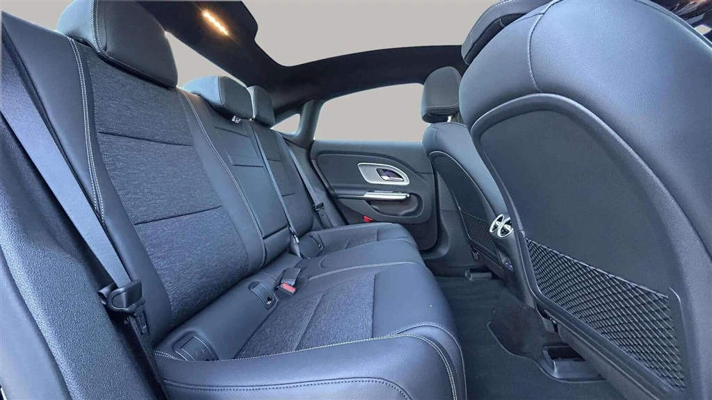 Mercedes-Benz-CLA-image-22