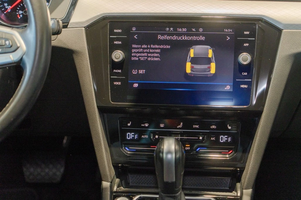 Volkswagen Passat Variant 2.0 TDI DSG Business *AHK*LED*Navi*App-Connect*ACC*PDC*Kamera*Sitzhzg.*Climatronic