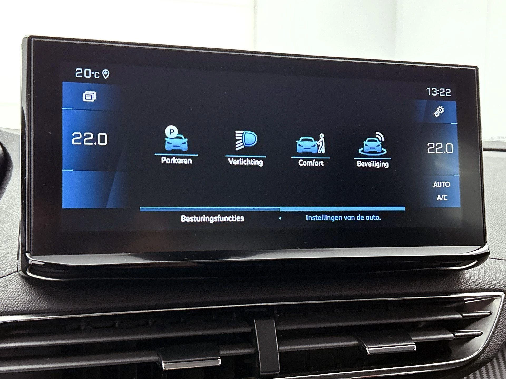 Peugeot-5008-image-13
