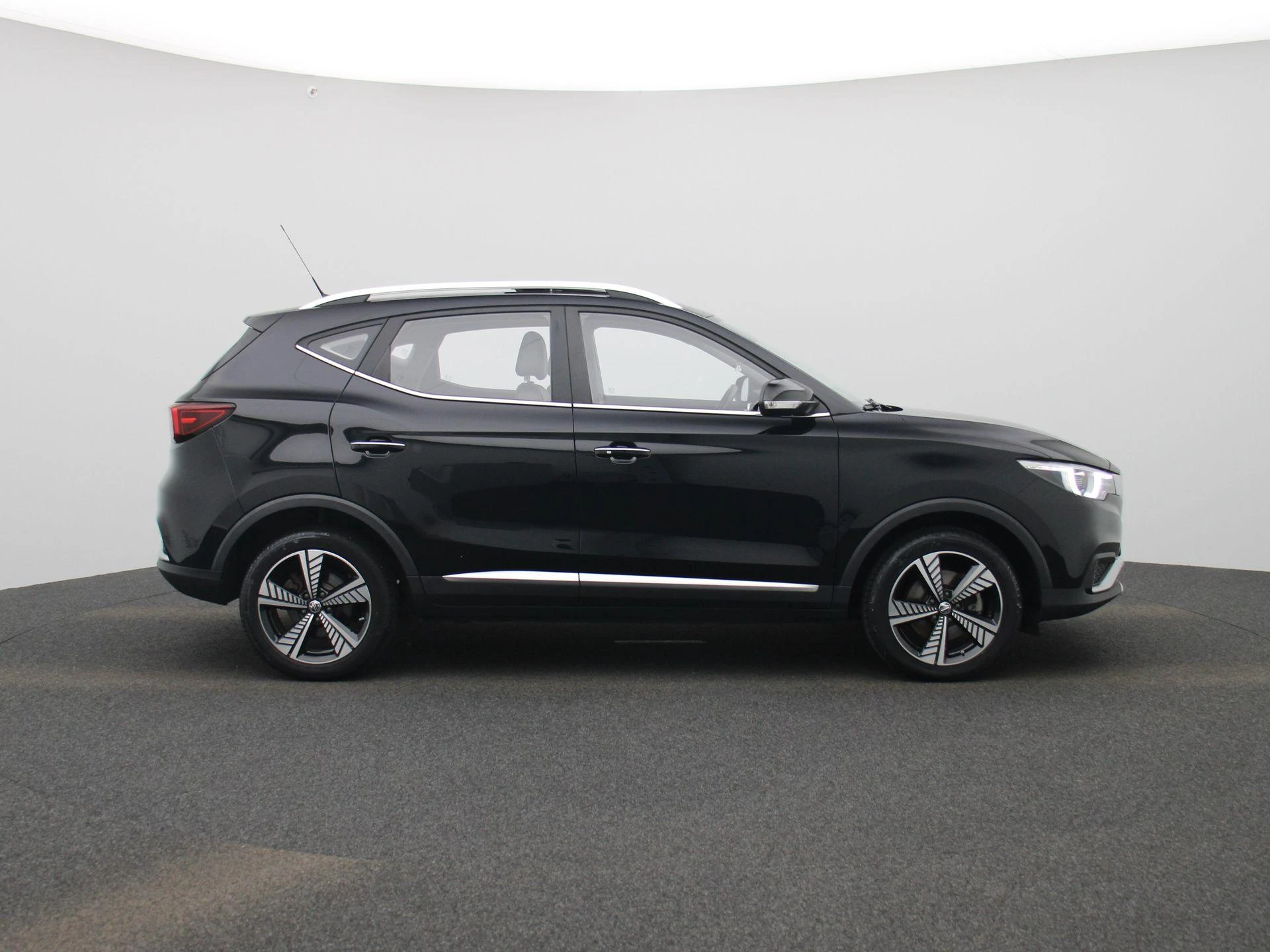 MG-ZS EV-image-5