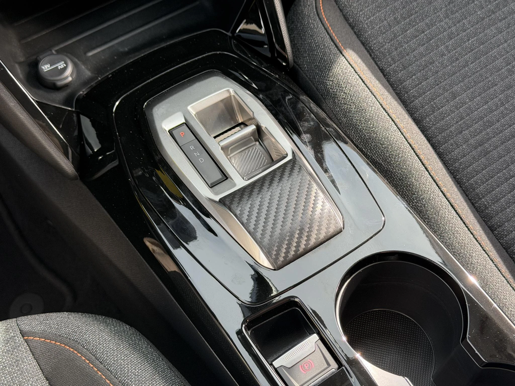 Peugeot-208-image-13