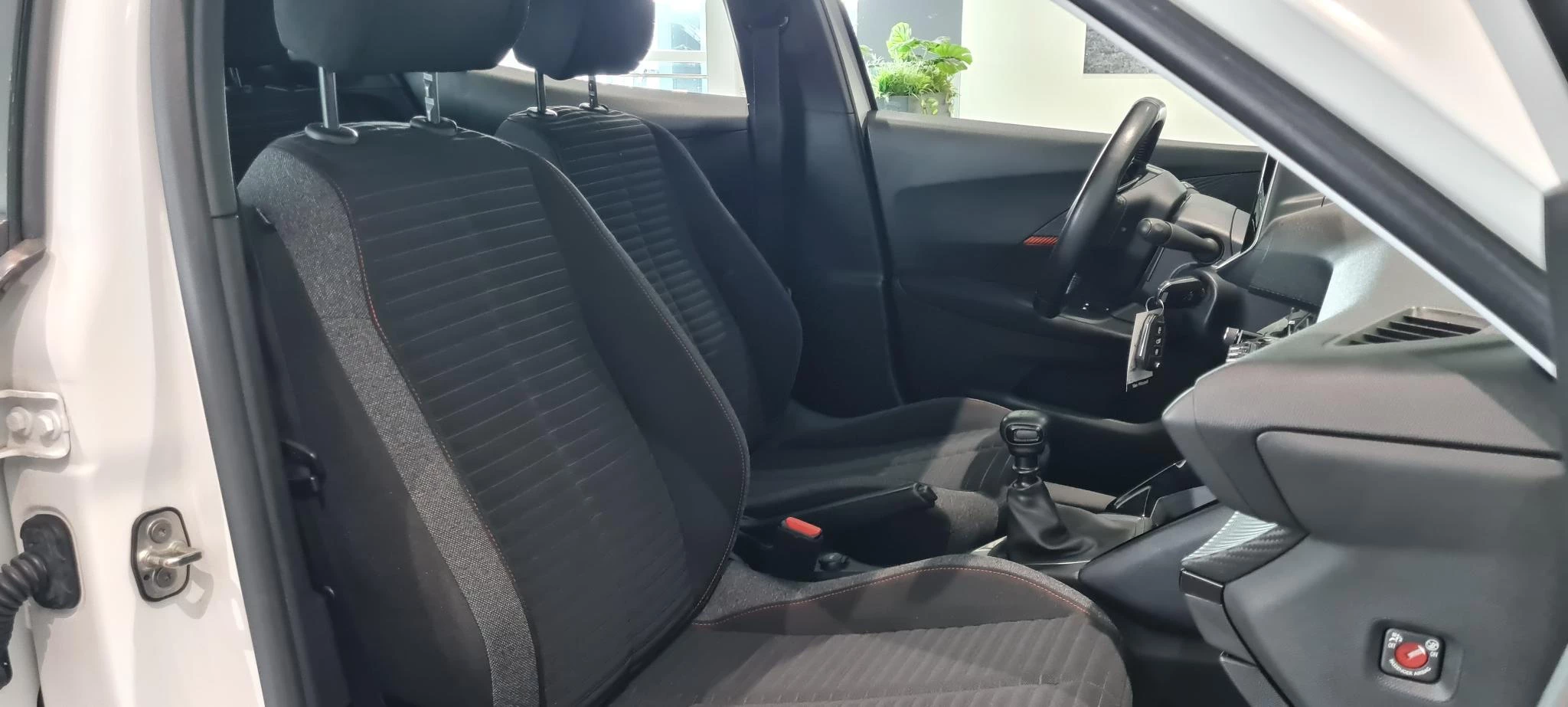 Peugeot-2008-image-23