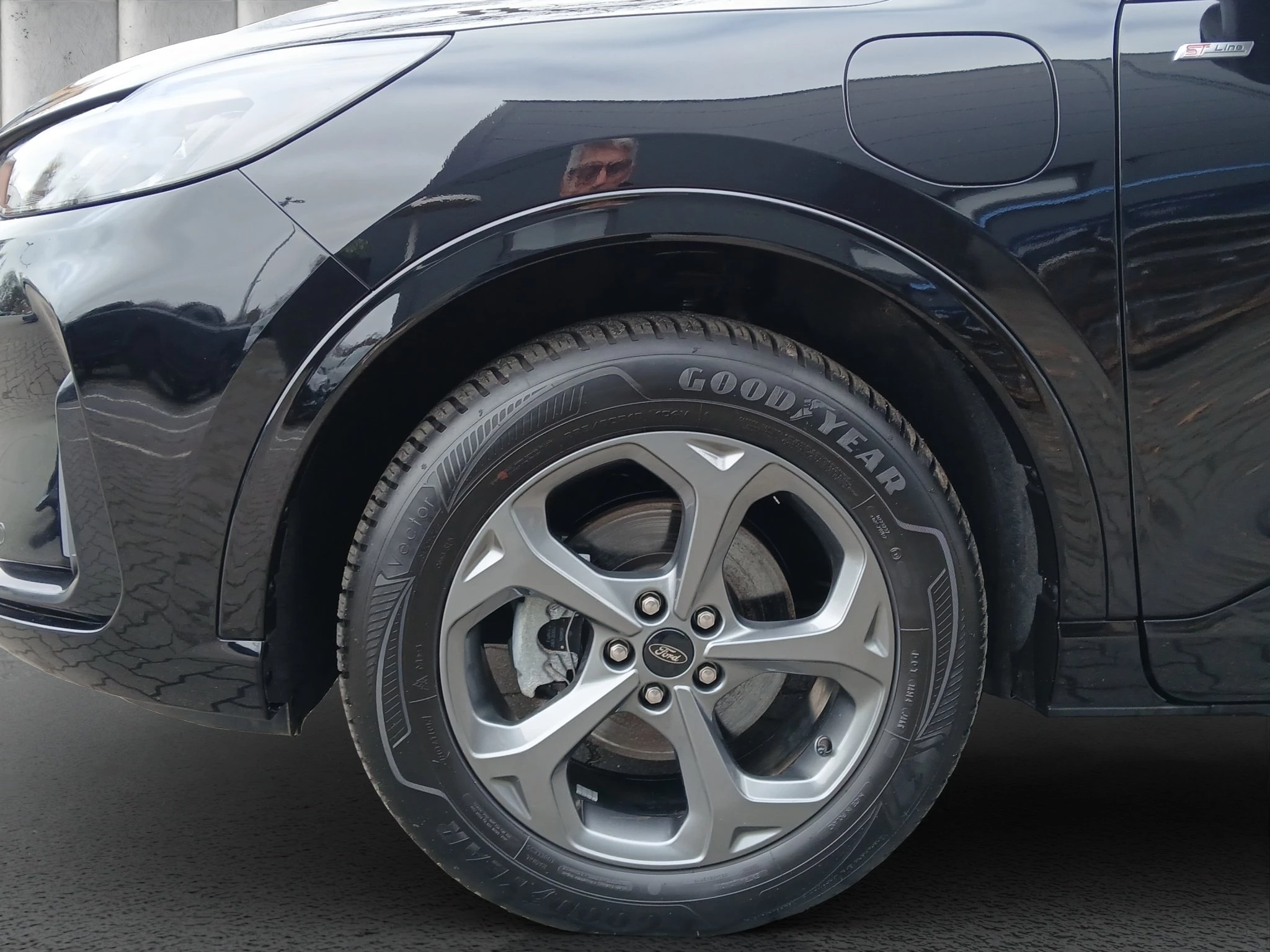 Ford Kuga ST-Line Plug-in*LED-MATRIX*KAM*NAVI*WINTER-PKT.