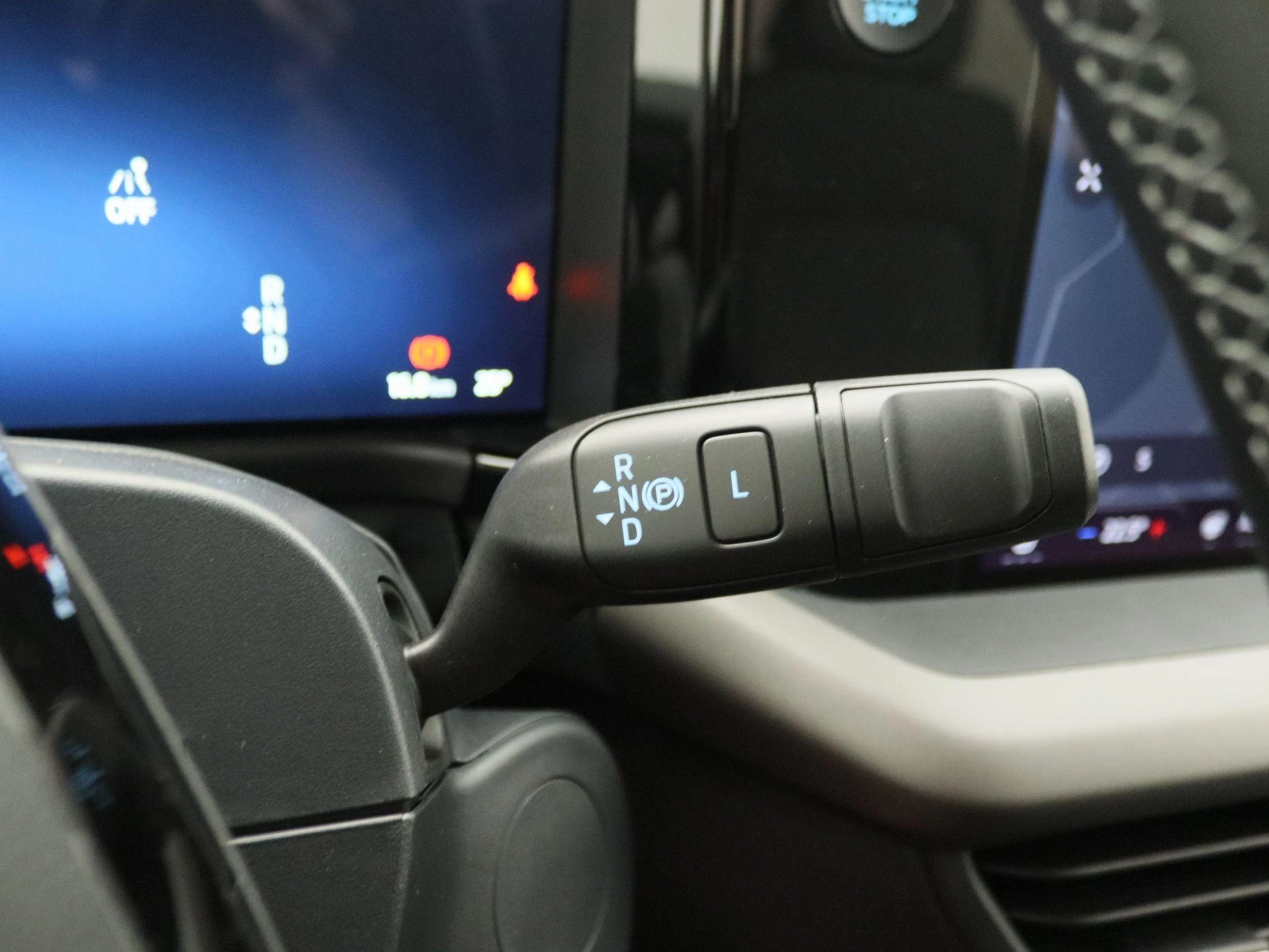 Ford-E-Transit Courier-image-9