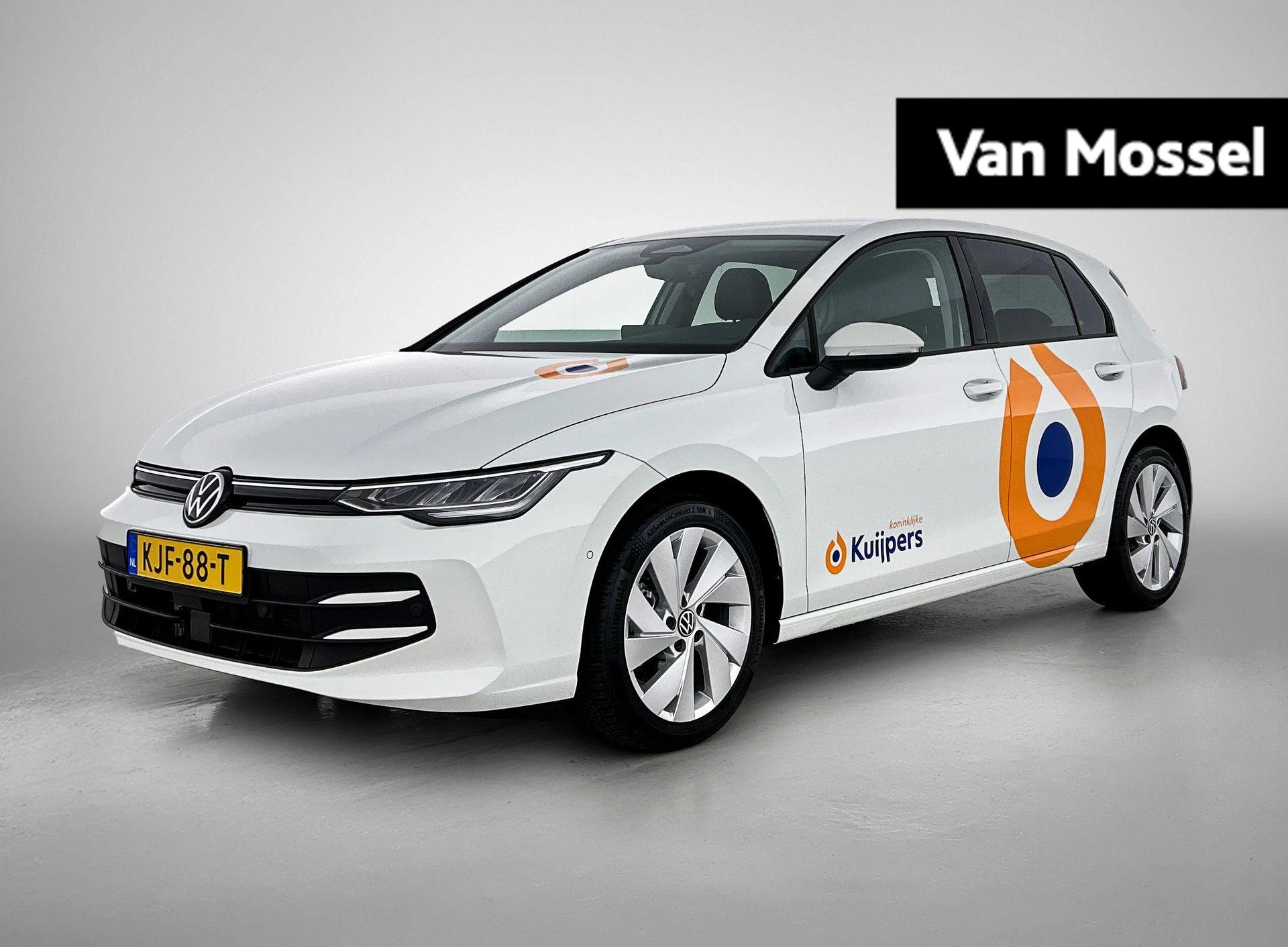 Volkswagen-Golf-image-0