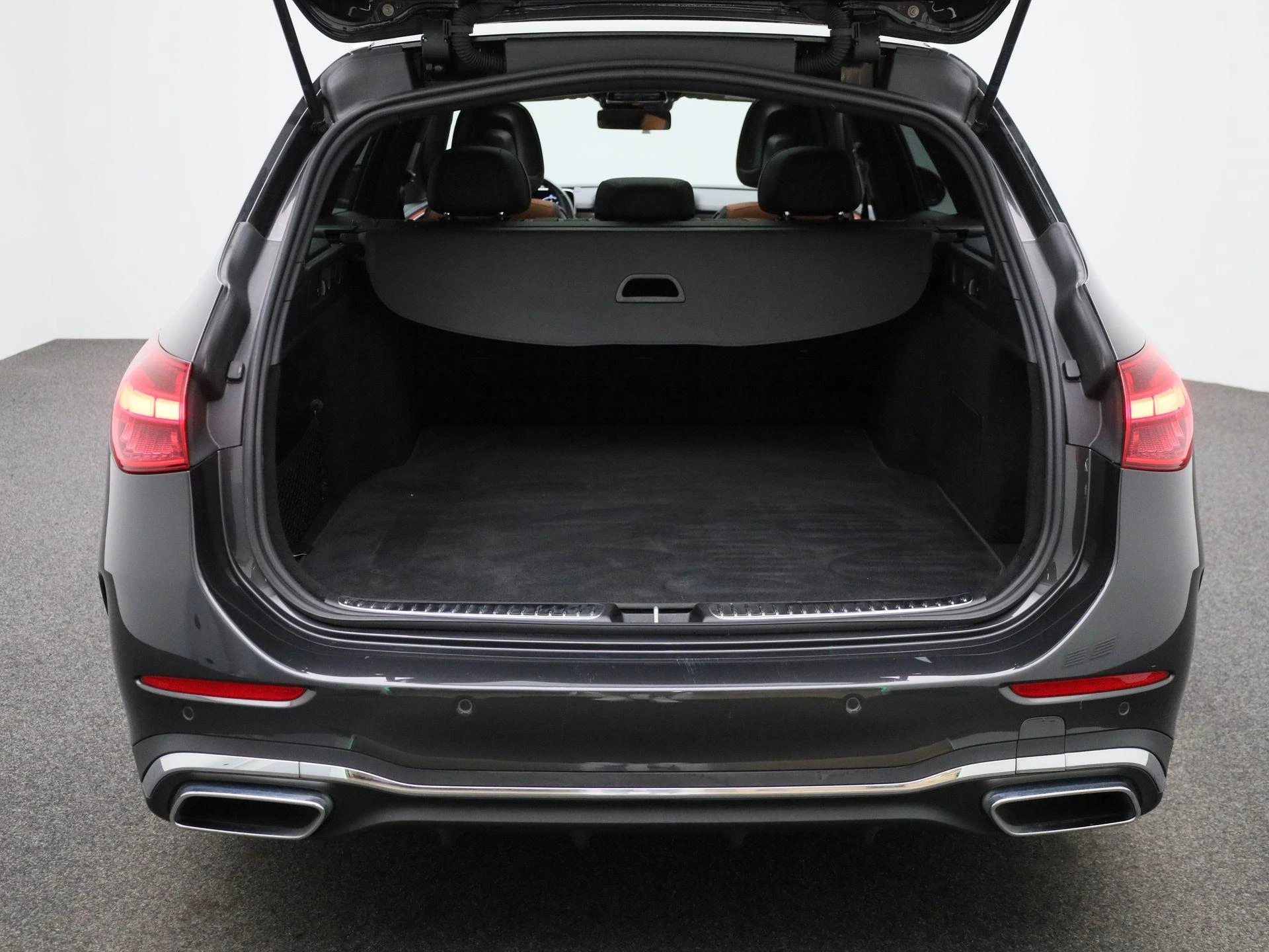 Mercedes-Benz-C-Klasse-image-13