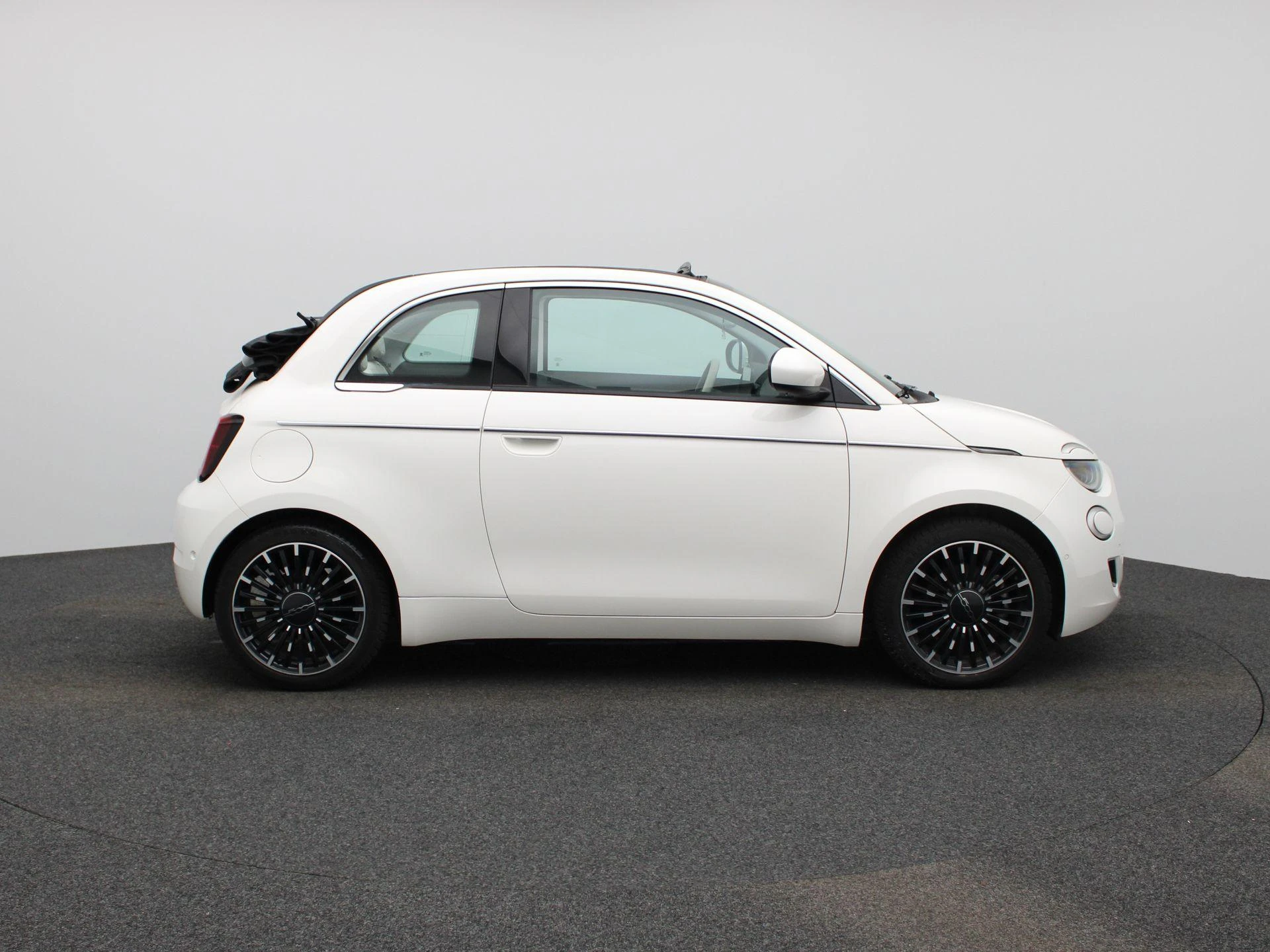Fiat-500C-image-7