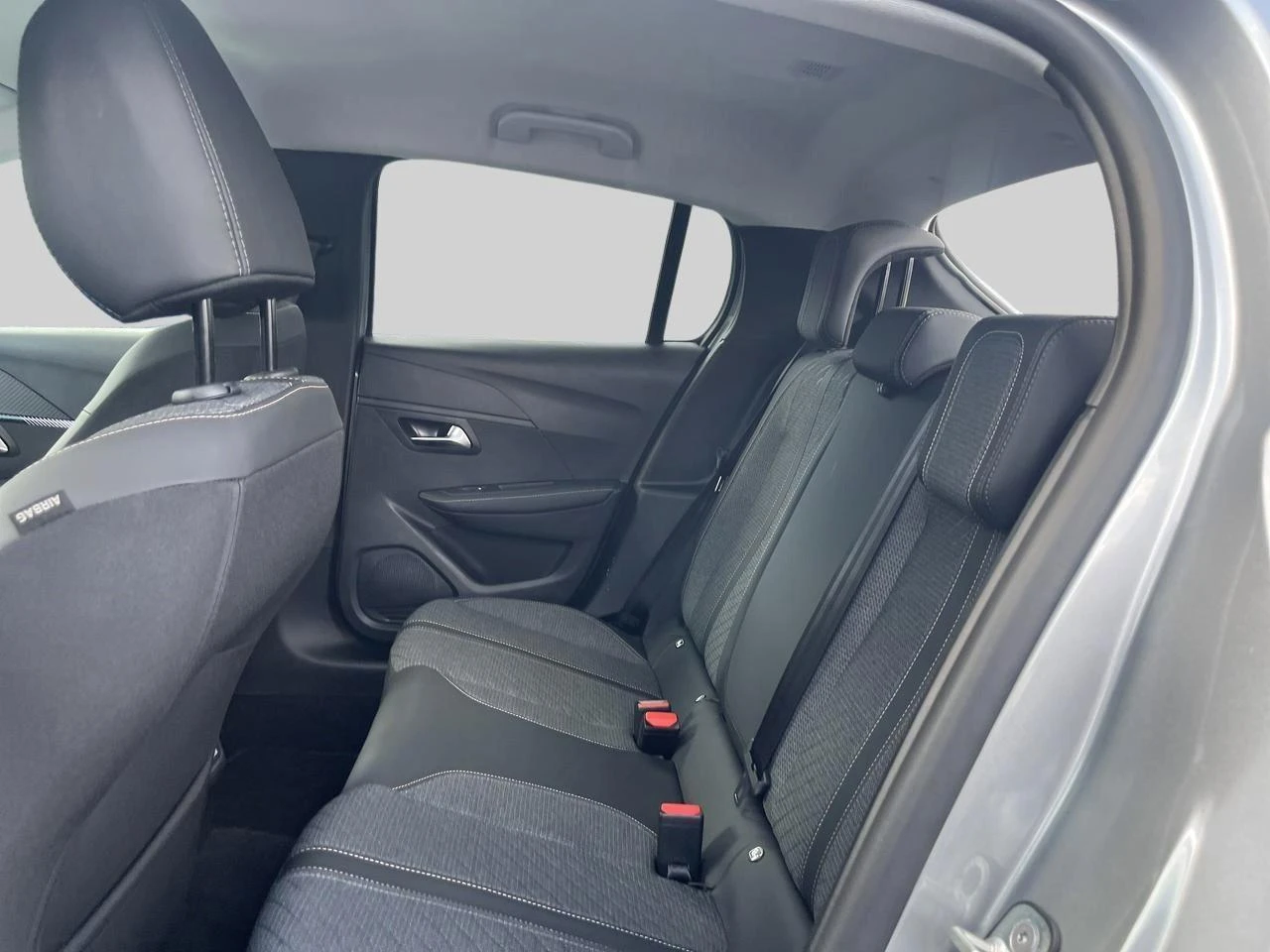 Peugeot-208-image-13