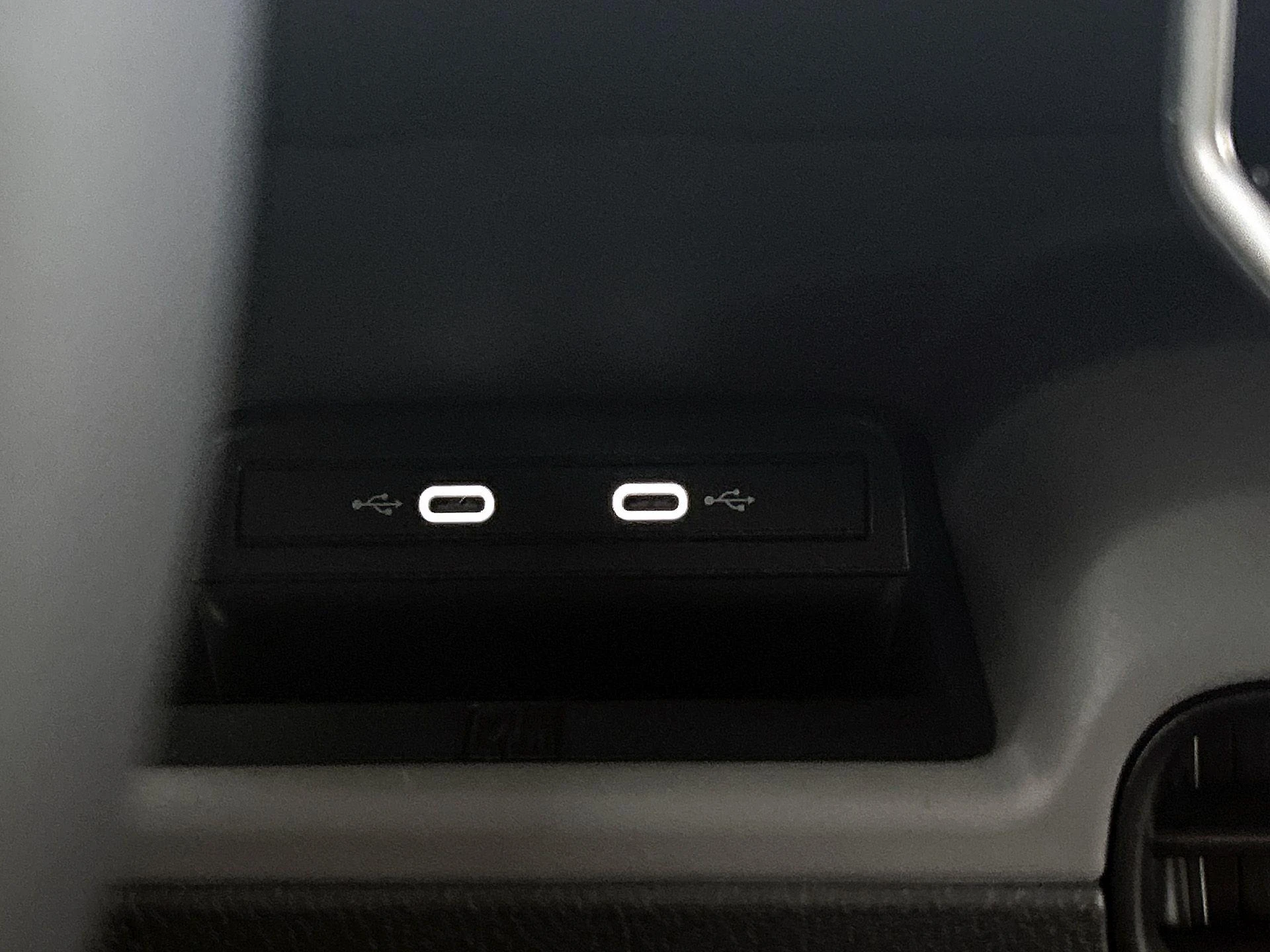 Volkswagen-ID. Buzz Cargo-image-37