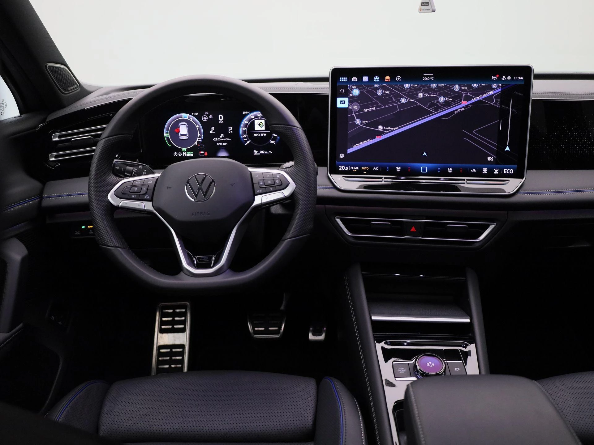 Volkswagen-Tiguan-image-6