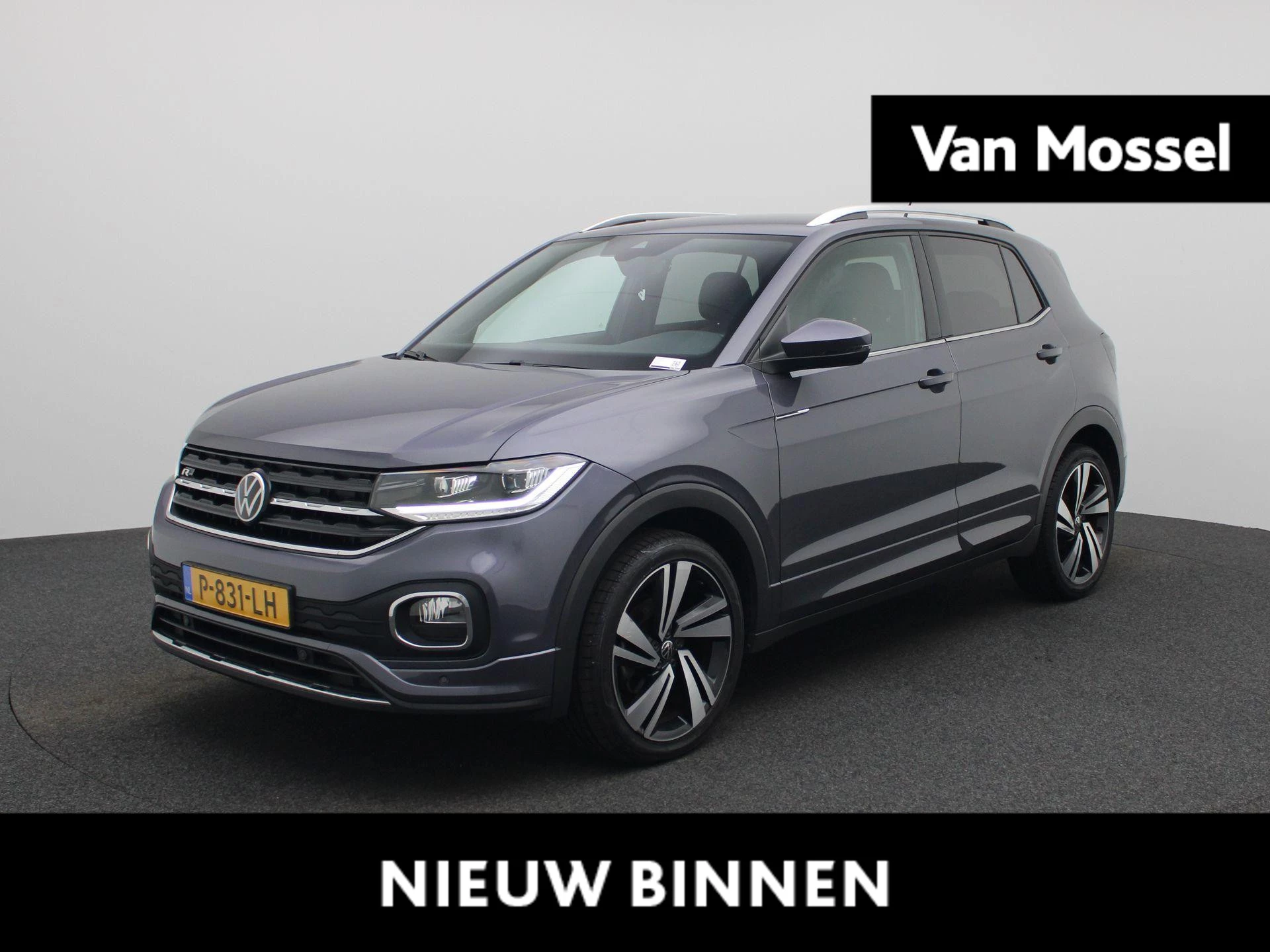 Volkswagen-T-Cross-image-0