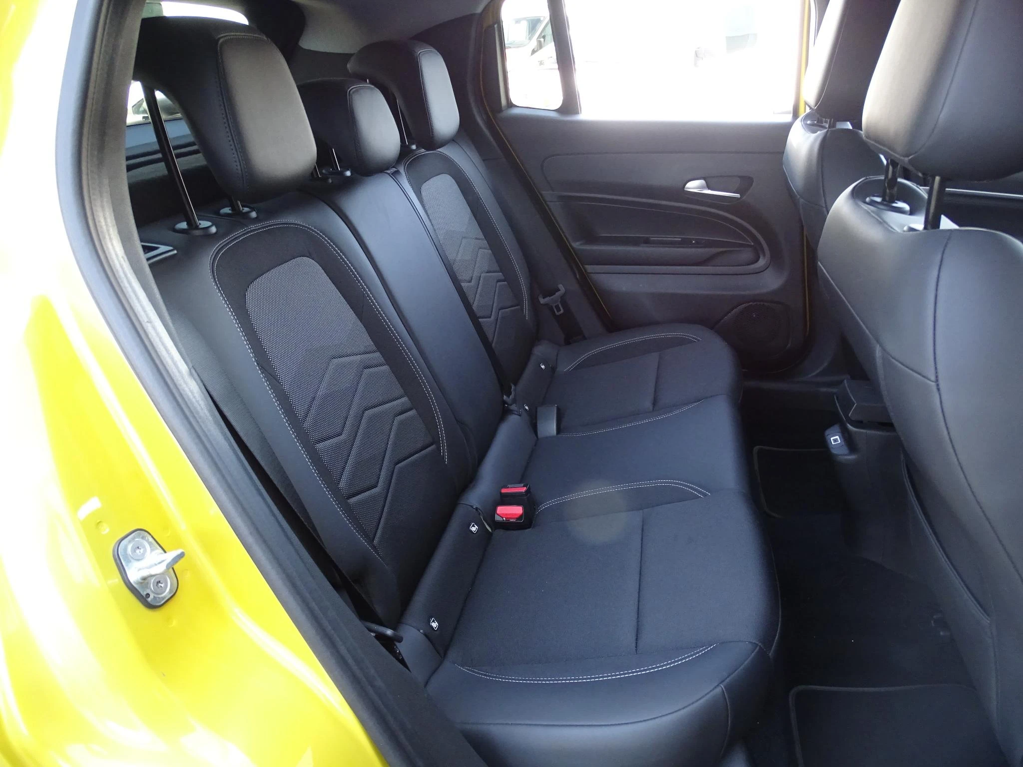 Jeep-Avenger-image-16