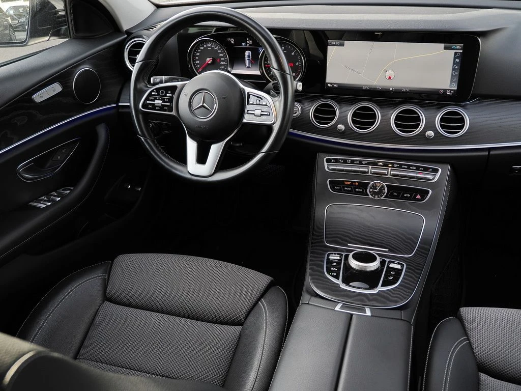 Mercedes-Benz-E-Klasse 220 d-image-8