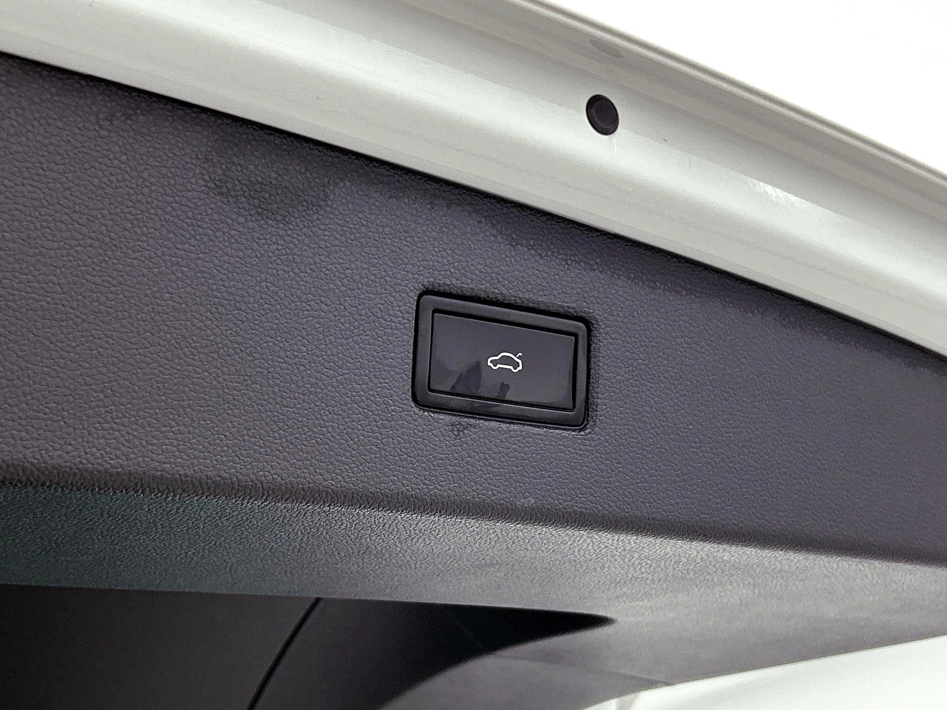 Volkswagen-Tiguan-image-17