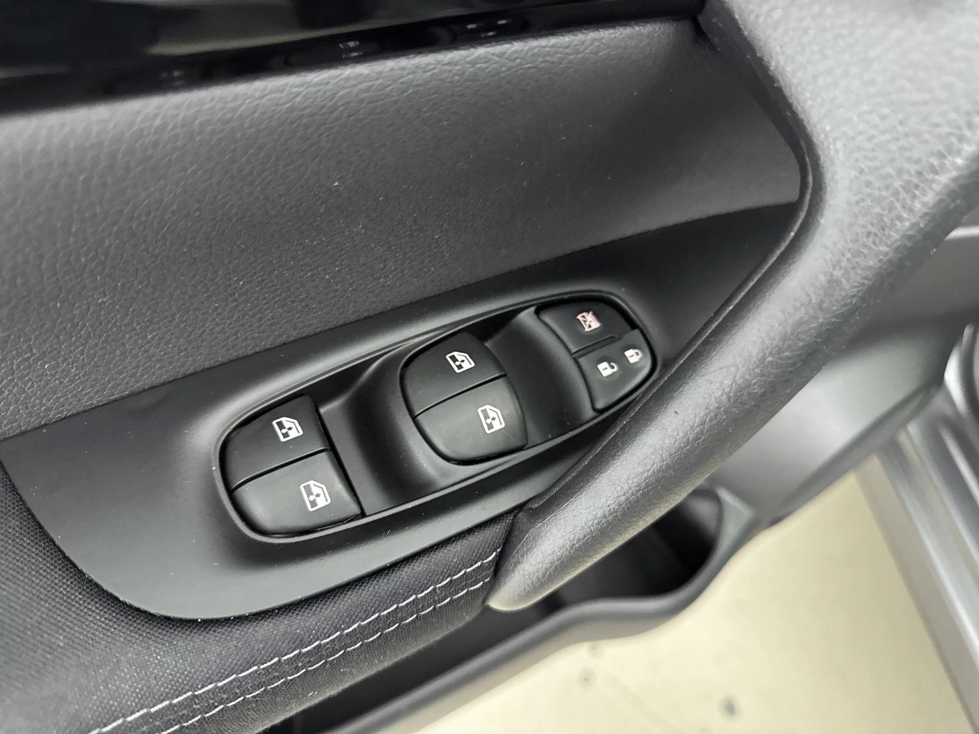 Nissan-QASHQAI-image-26