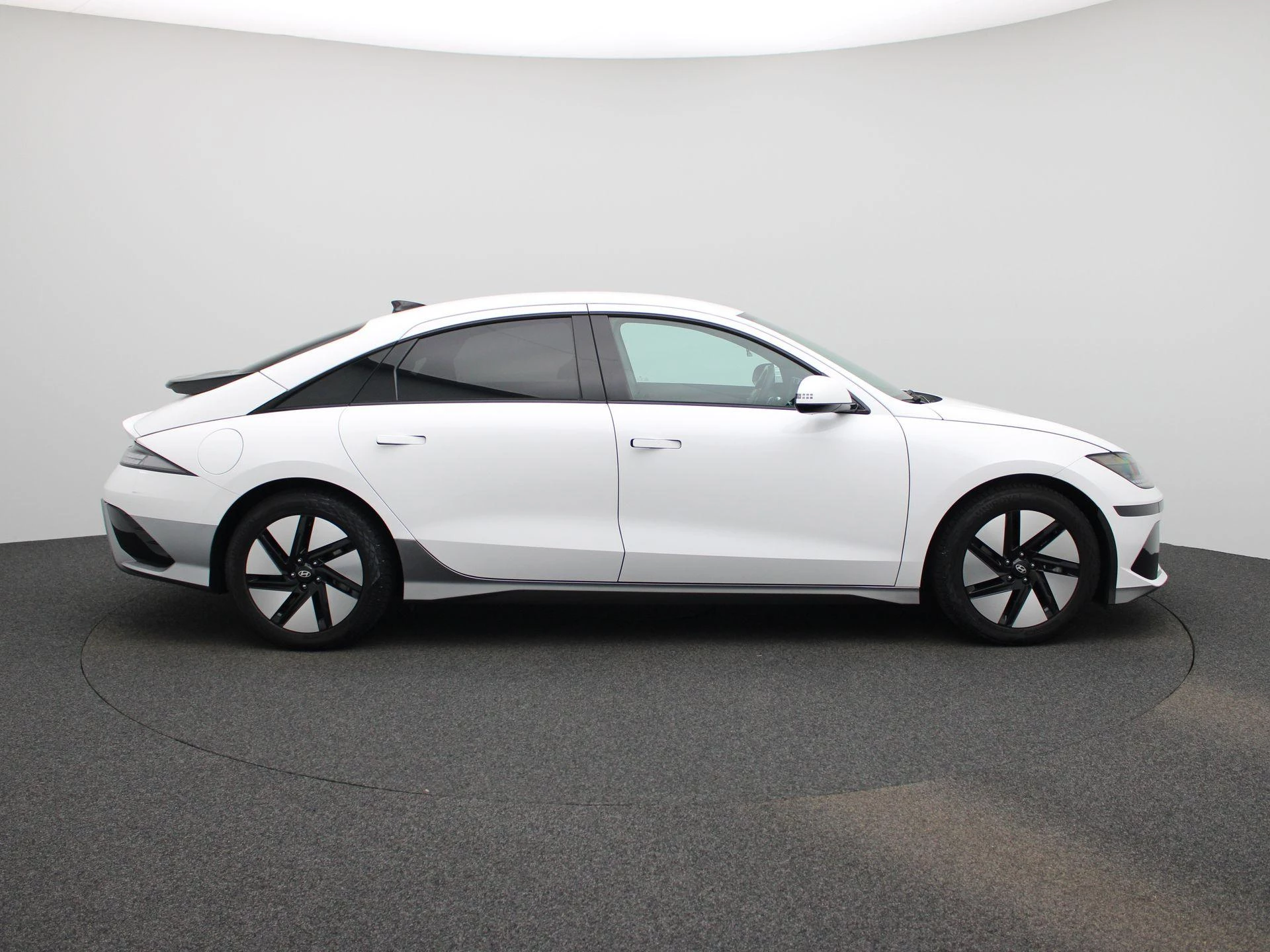 Hyundai IONIQ 6 53 kWh Core Plus