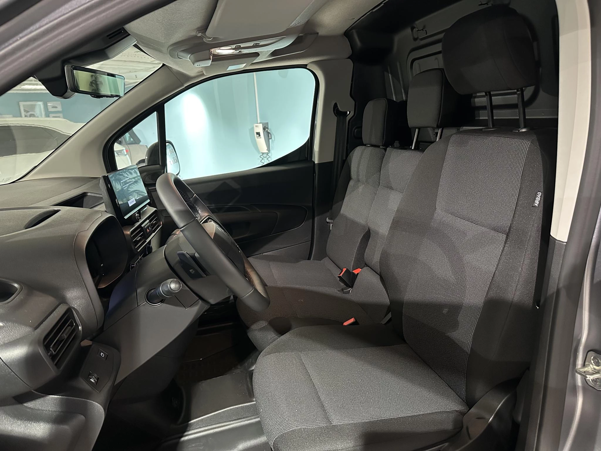 Citroën-ë-Berlingo-image-11