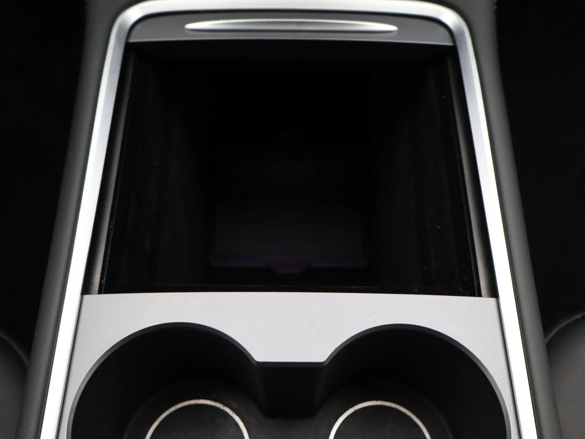 Tesla-Model Y-image-7