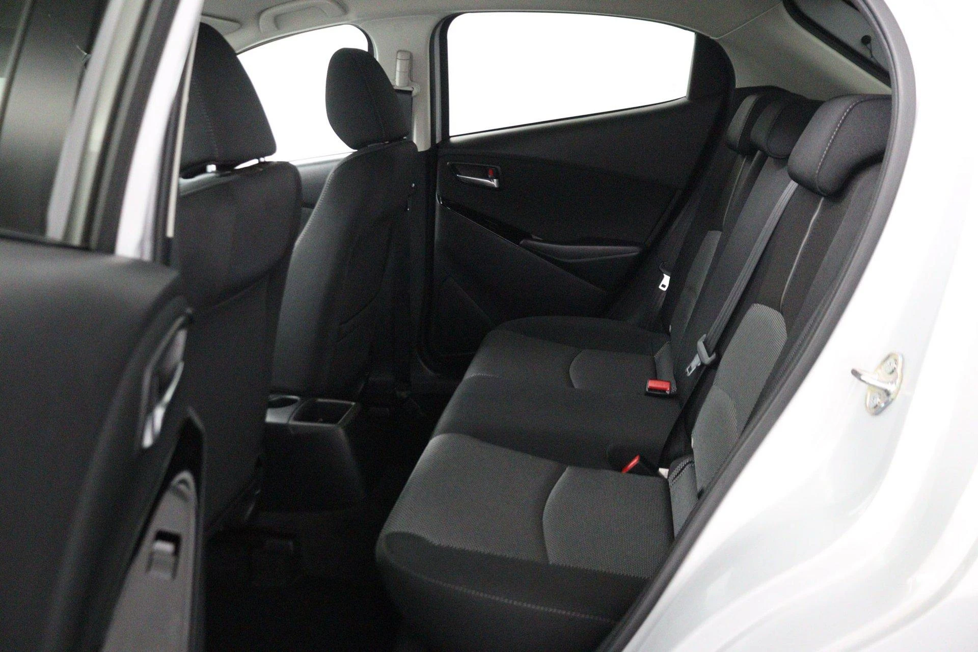 Mazda-2-image-15