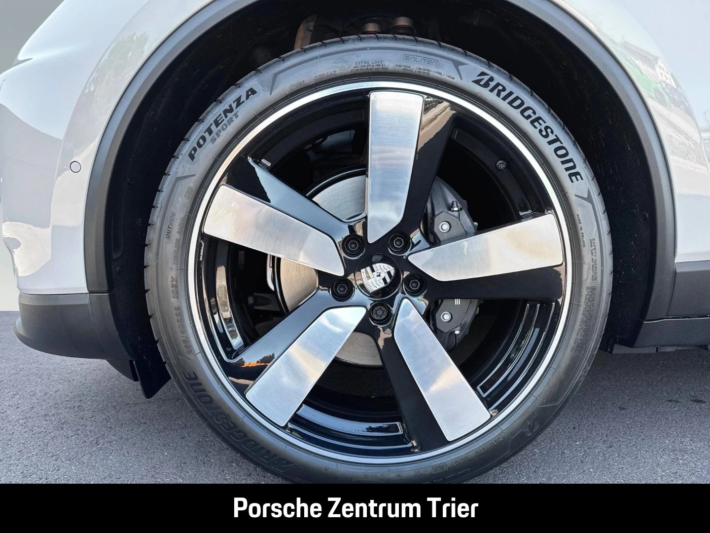 Porsche-Macan-image-7