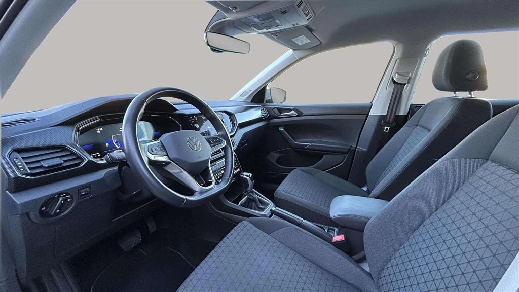 Volkswagen-T-Cross-image-9