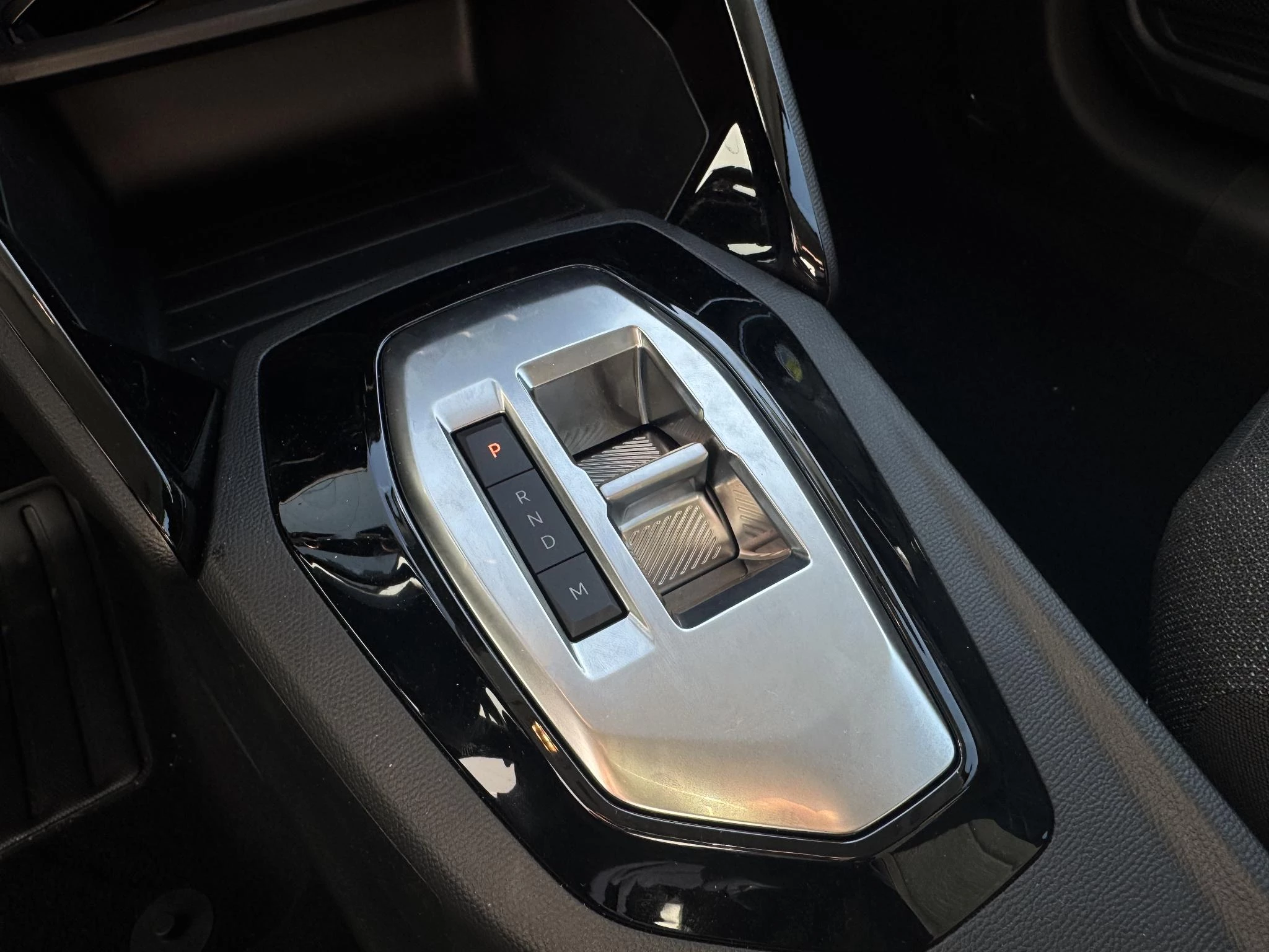 Peugeot-208-image-19