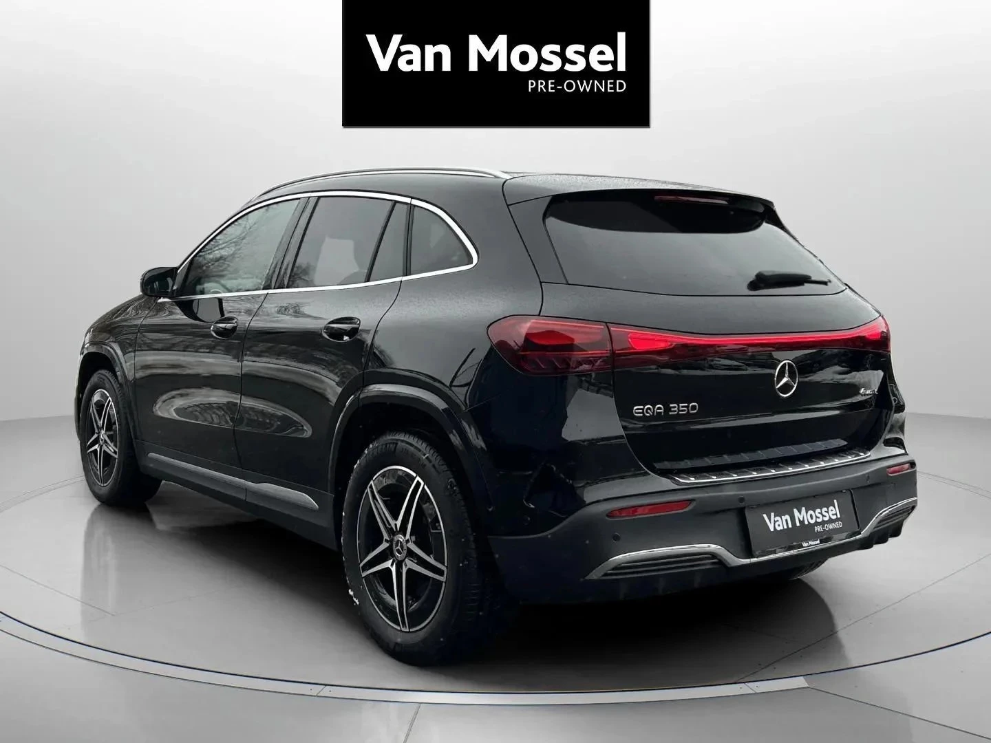 Mercedes-Benz-EQA-image-6