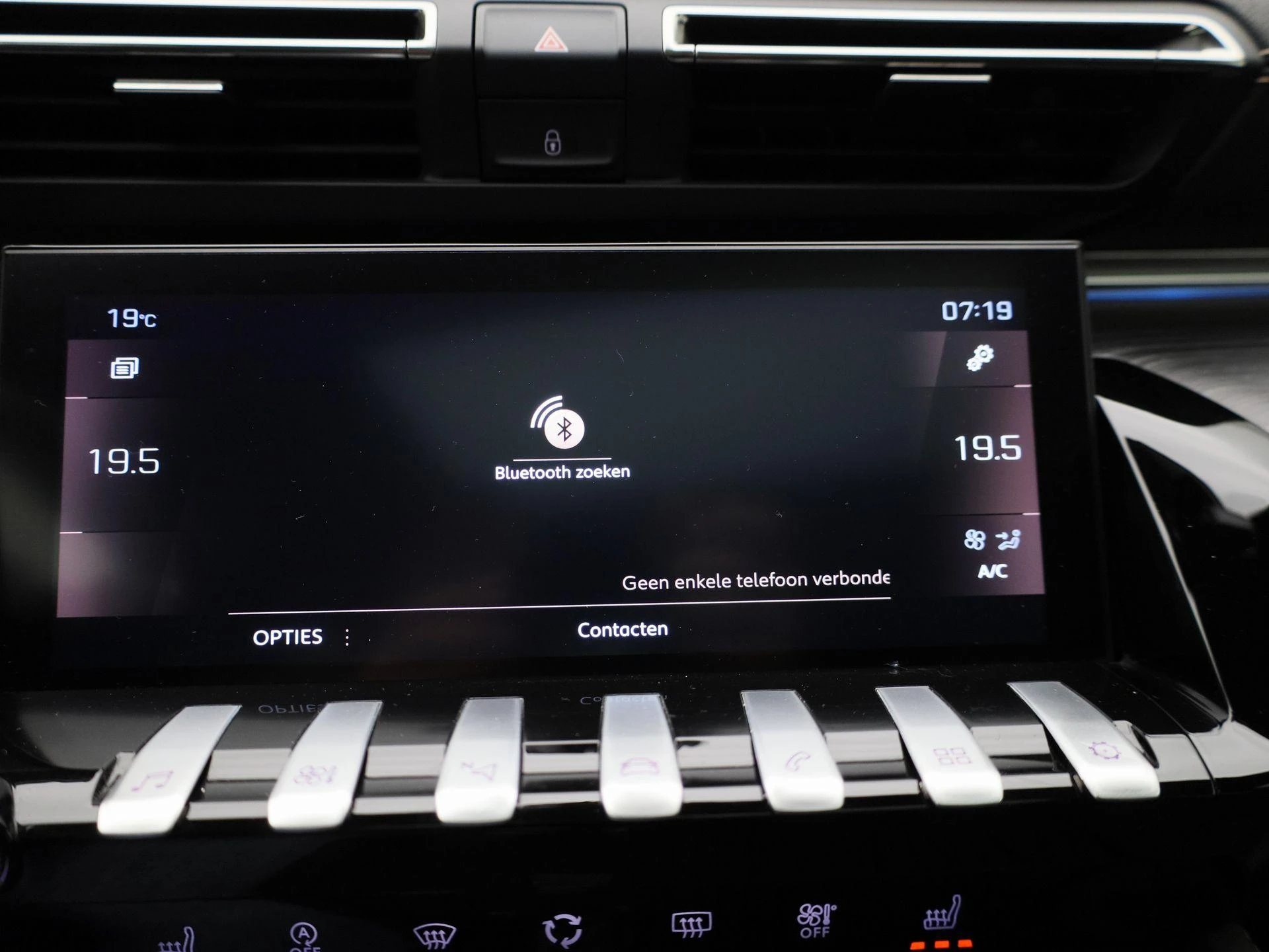 Peugeot-508-image-31