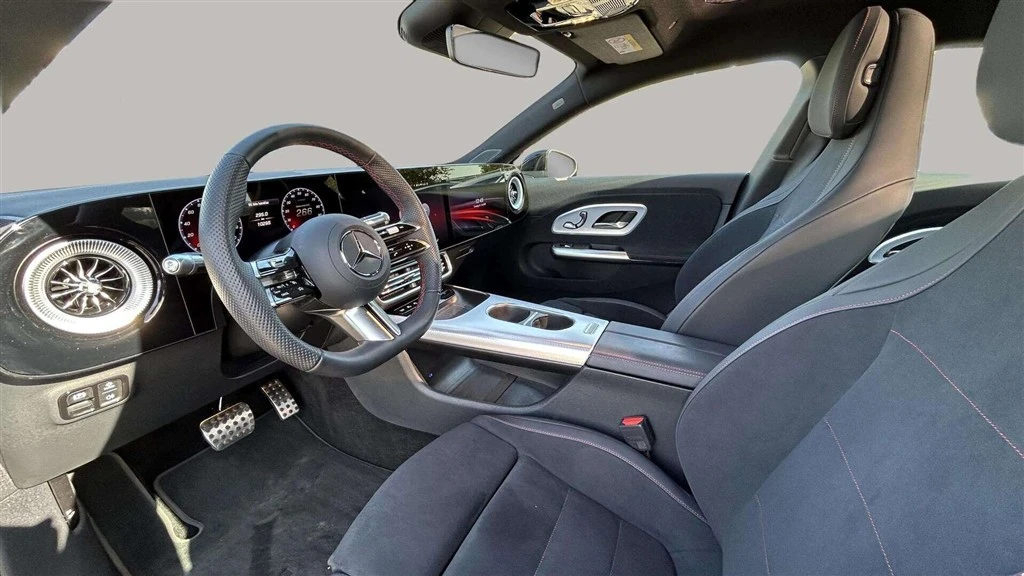 Mercedes-Benz-CLA-image-15