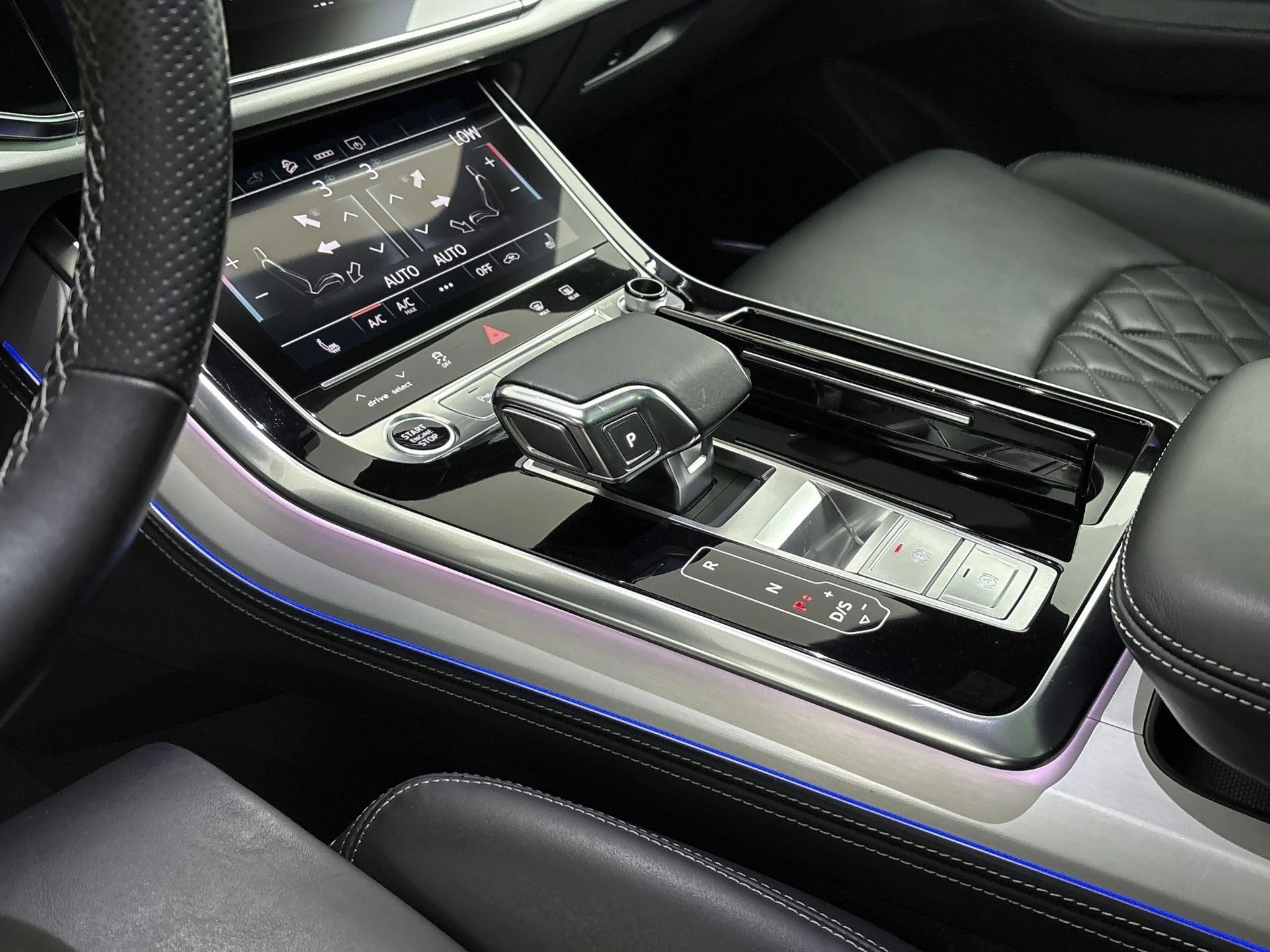 Audi Q8 60 TFSI e quattro Competition 462 PK