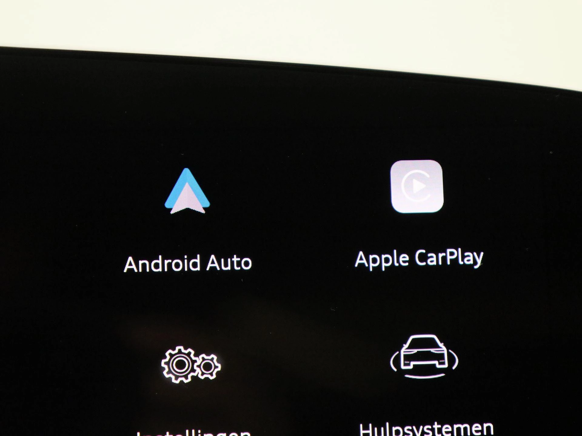 Audi-Q6 e-tron-image-30