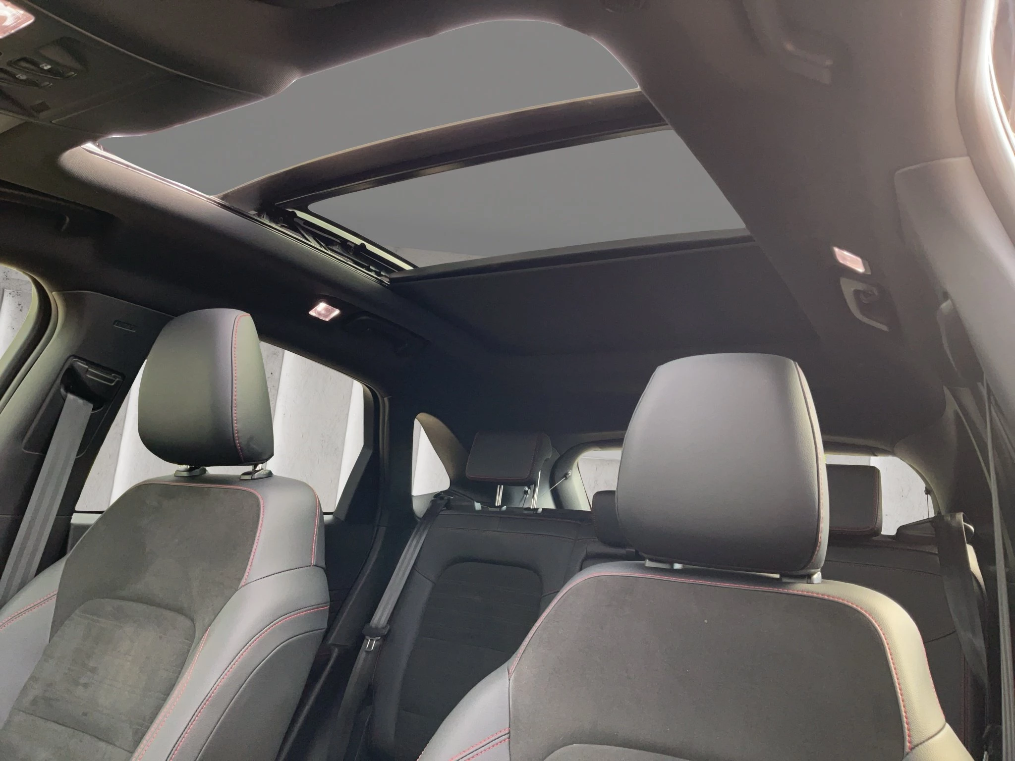 Ford Kuga ST-Line X*PANO*AHK*KAM*ACC*NAVI*SOUND-SYS.