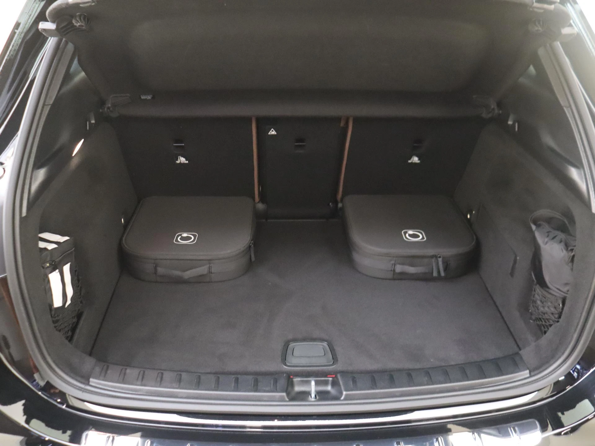 Mercedes-Benz-GLA-image-28