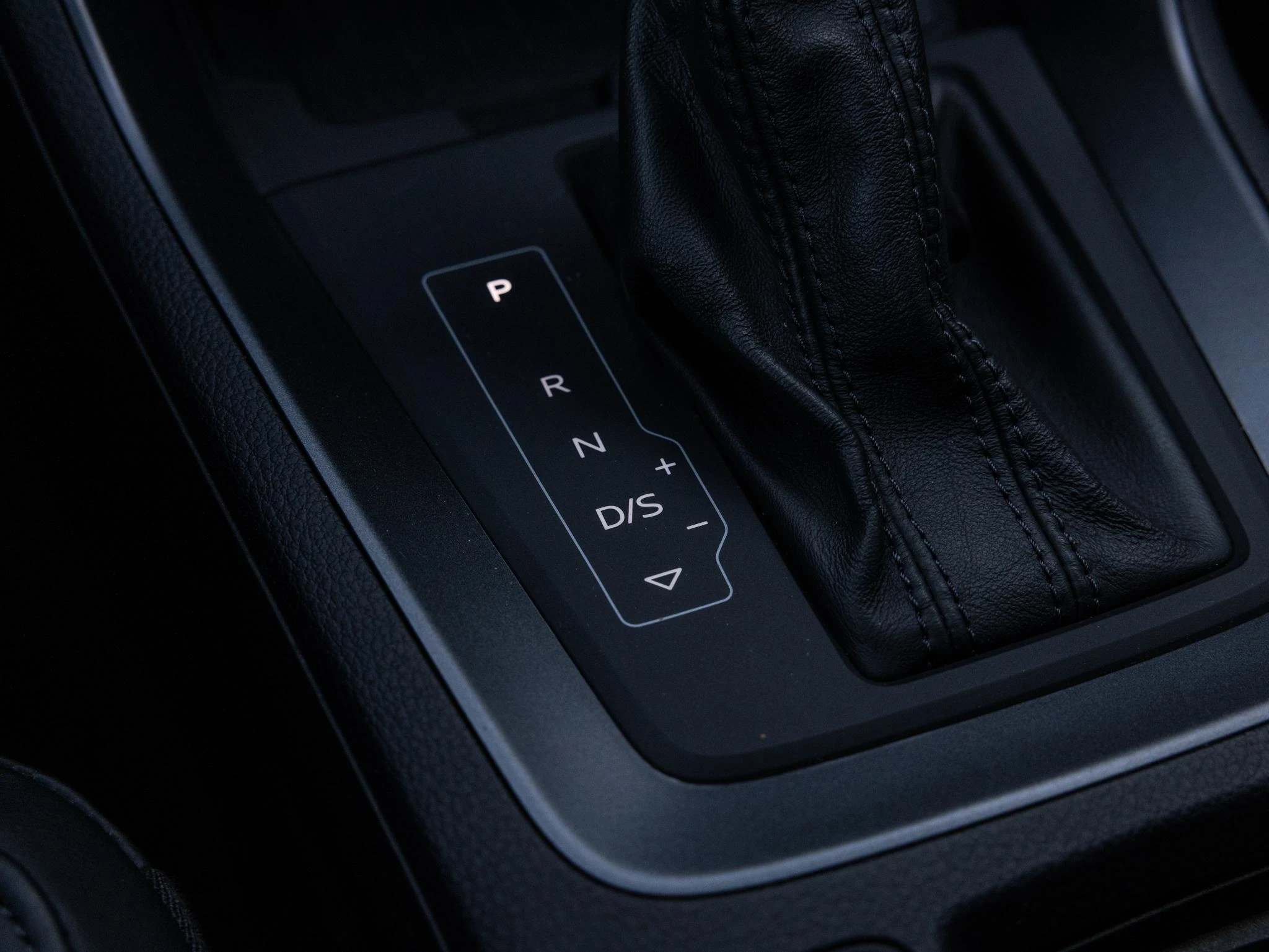 Audi-RSQ3-image-54