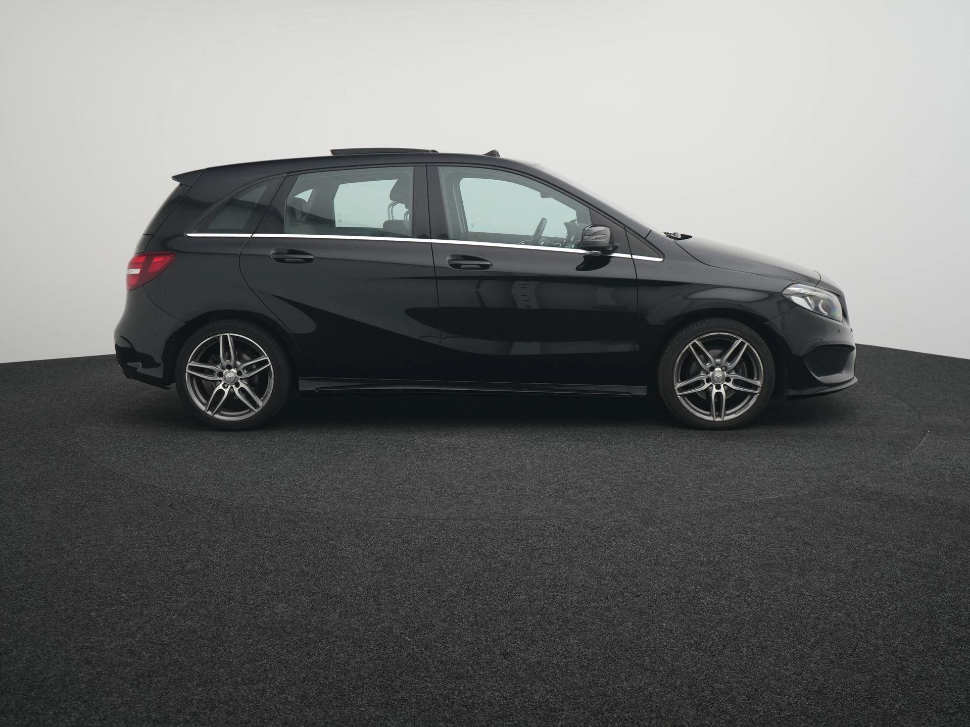 Mercedes-Benz B-Klasse 180 AMG Night Edition Plus