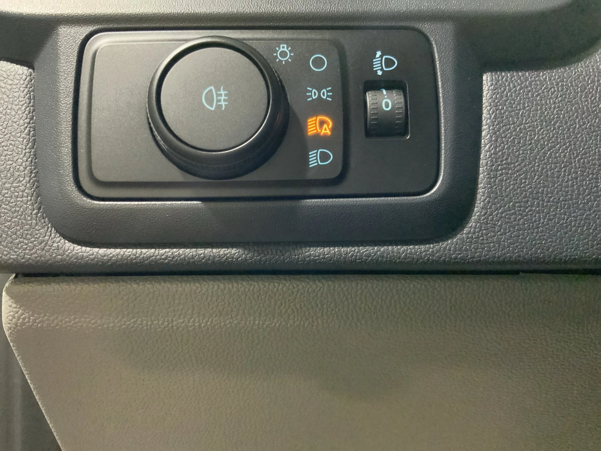 Ford-Transit Custom-image-20