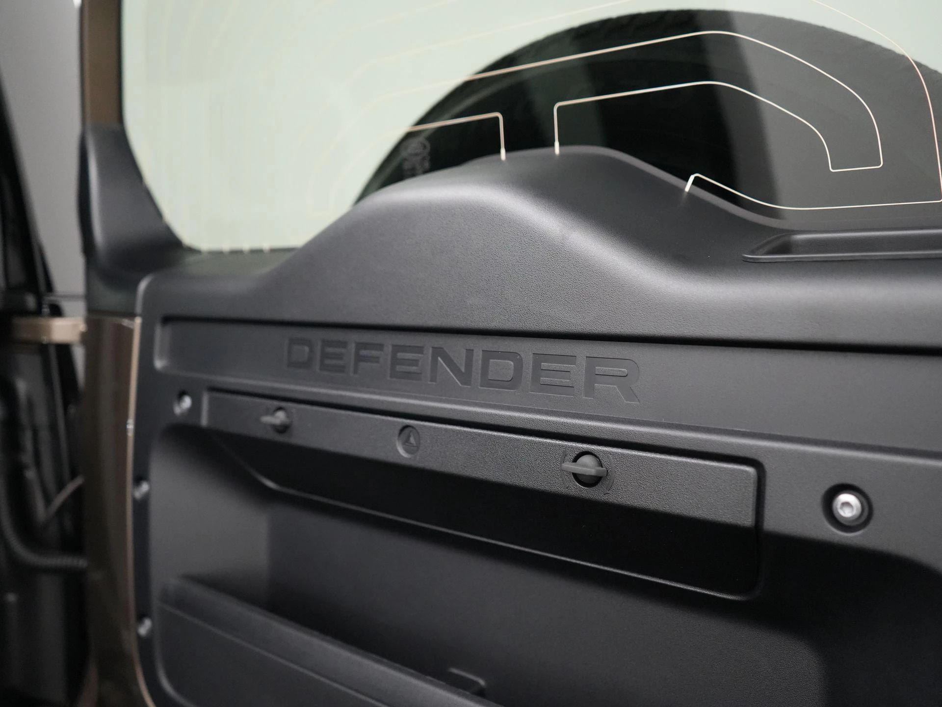 Land Rover-Defender-image-41