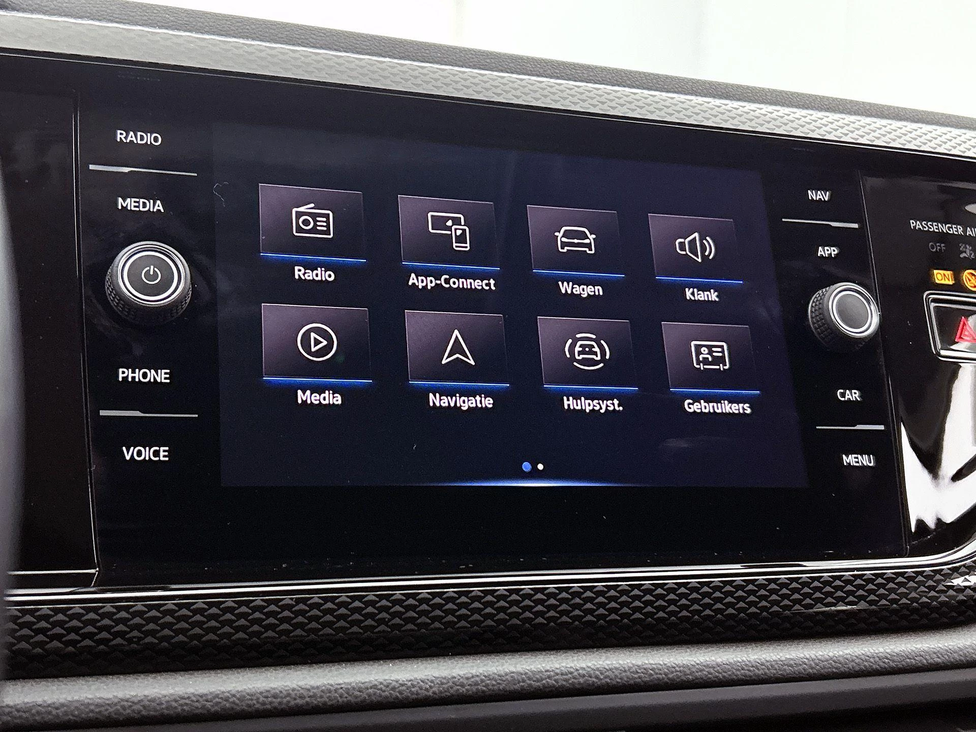 Volkswagen-Polo-image-31
