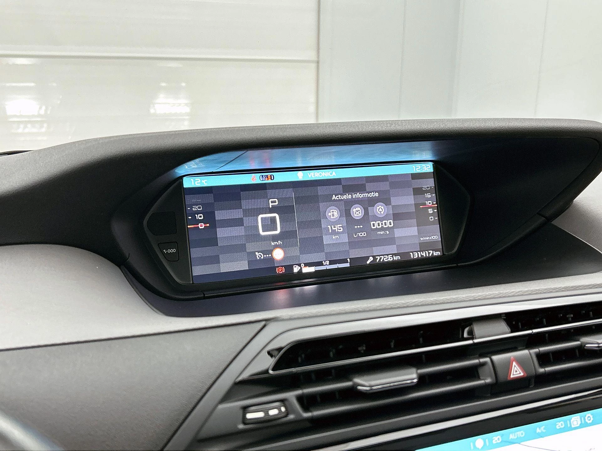 Citroën-C4 Picasso-image-18