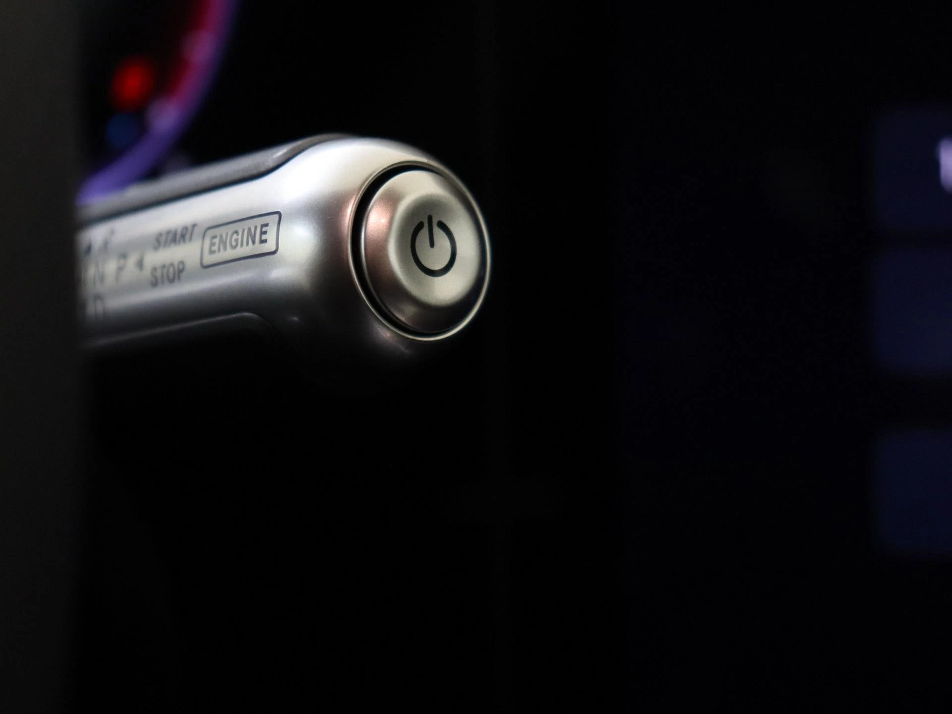 Mercedes-Benz-CLA-image-22