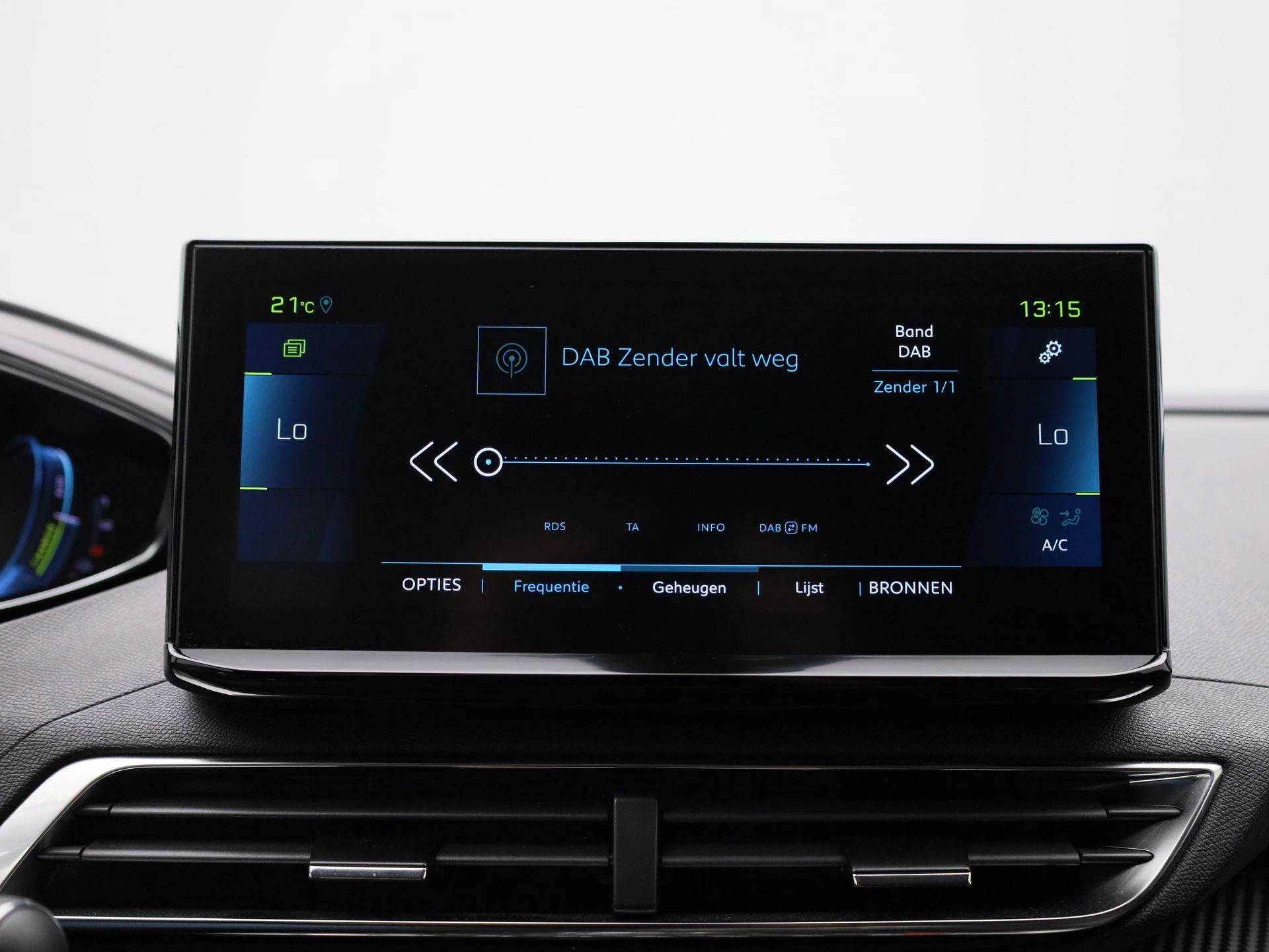 Peugeot-3008-image-19
