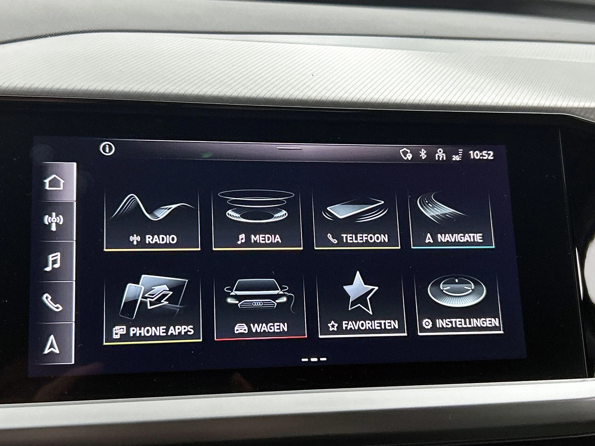 Audi-Q4 e-tron-image-16