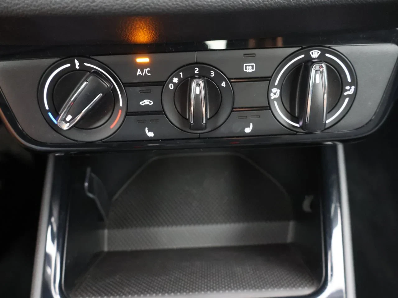Škoda Fabia SKODA Fabia 1.0i Selection 80PK *VIRTUAL COCKPIT*CRUISE CONTROL*APP-CONNECT*AIRCO*ZETELVERWARMING*...*